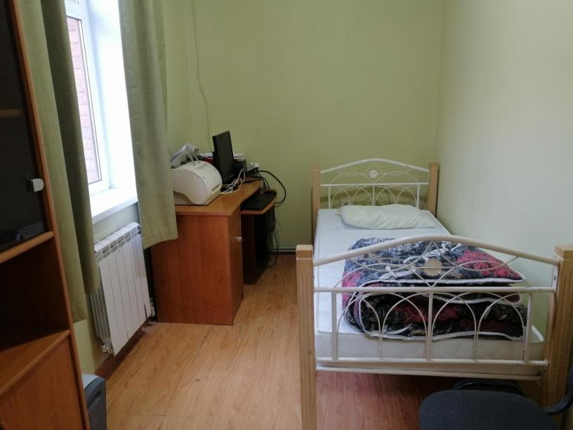 Apartment with Shower photo 1