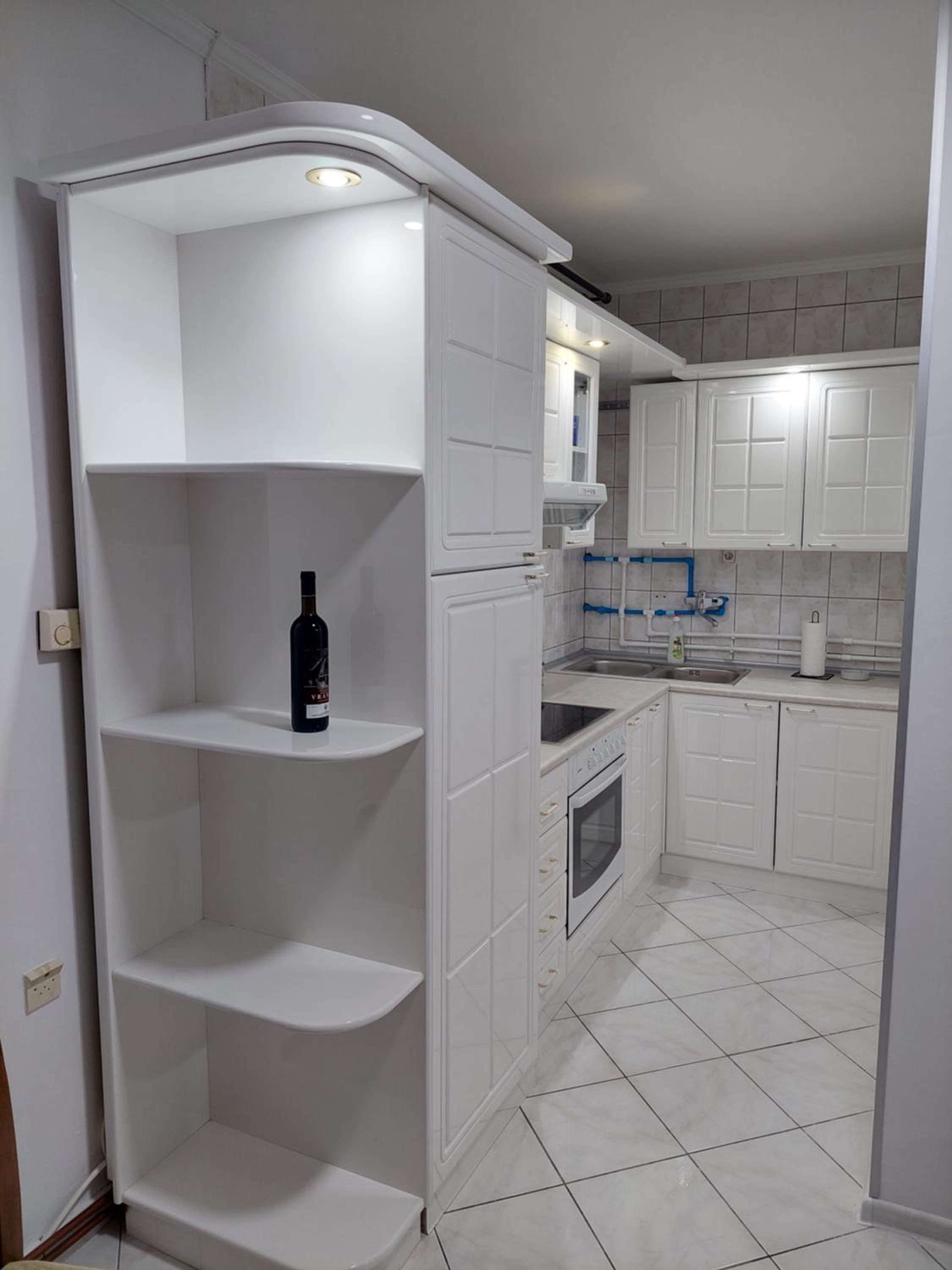 One-Bedroom Apartment photo 2