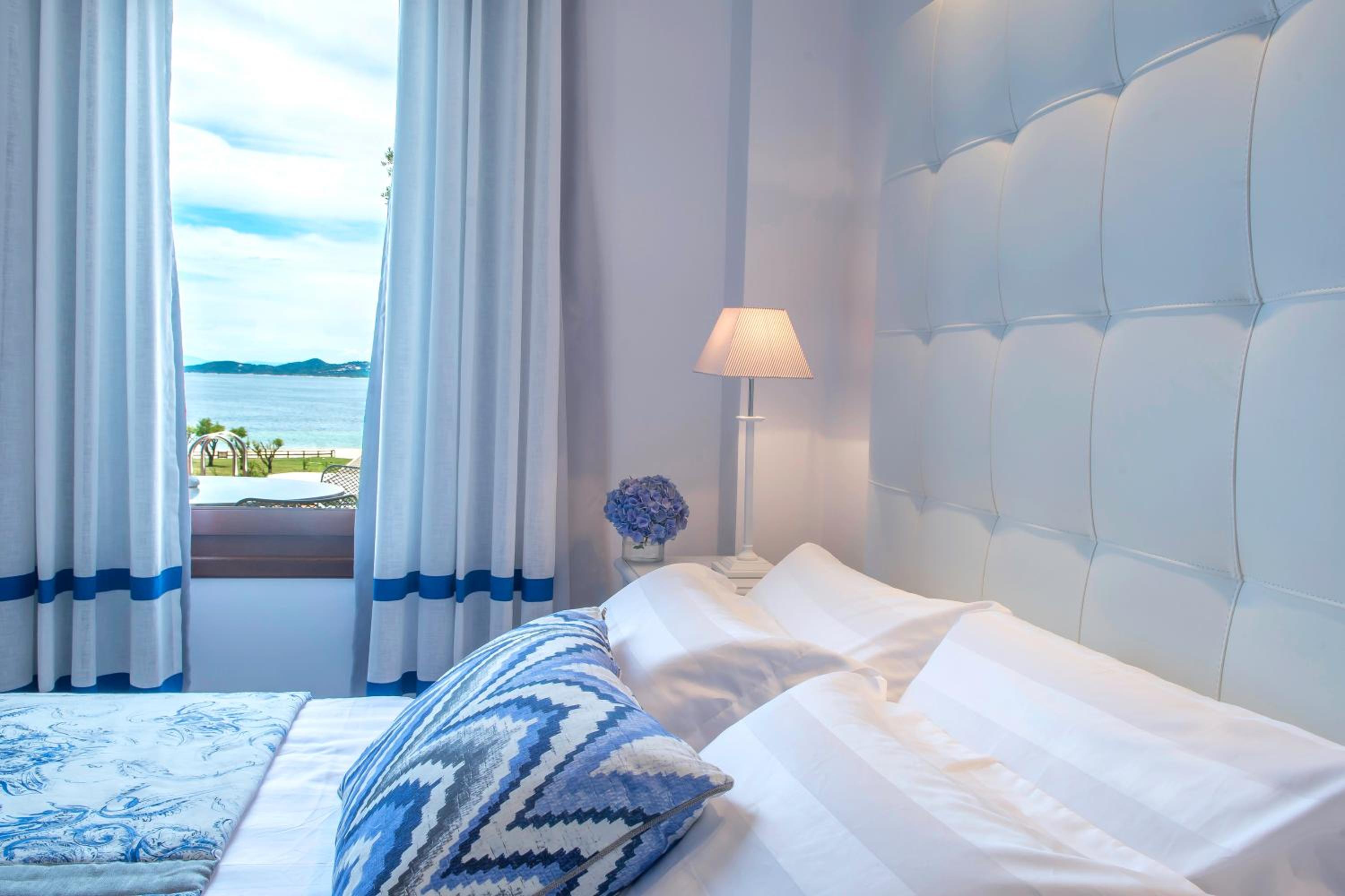 Two Bedroom Suite with Private Pool photo 2