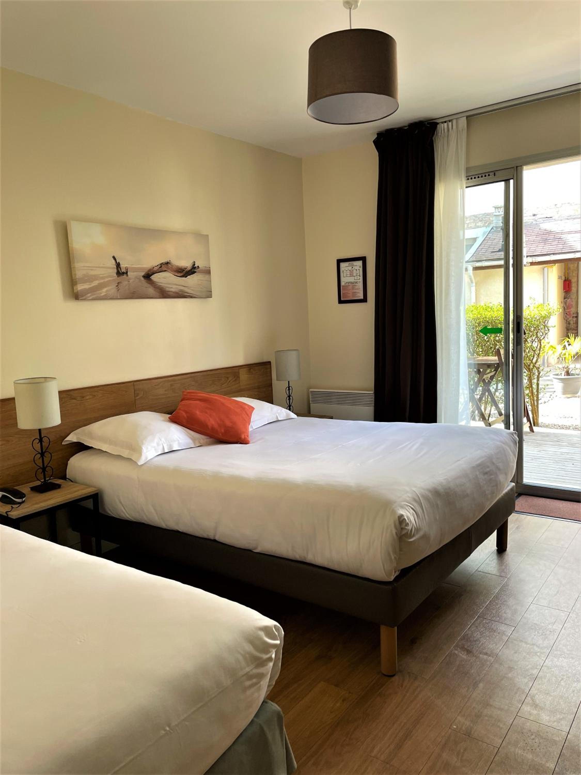 Standard Triple Room - Photo 5