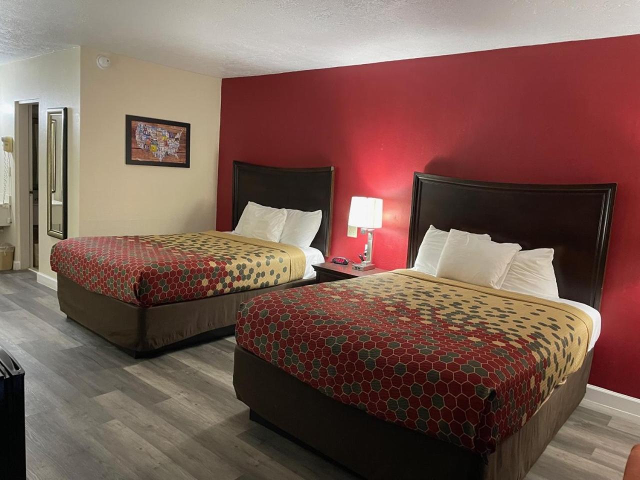 2 Queen Beds Non-Smoking - Photo 12