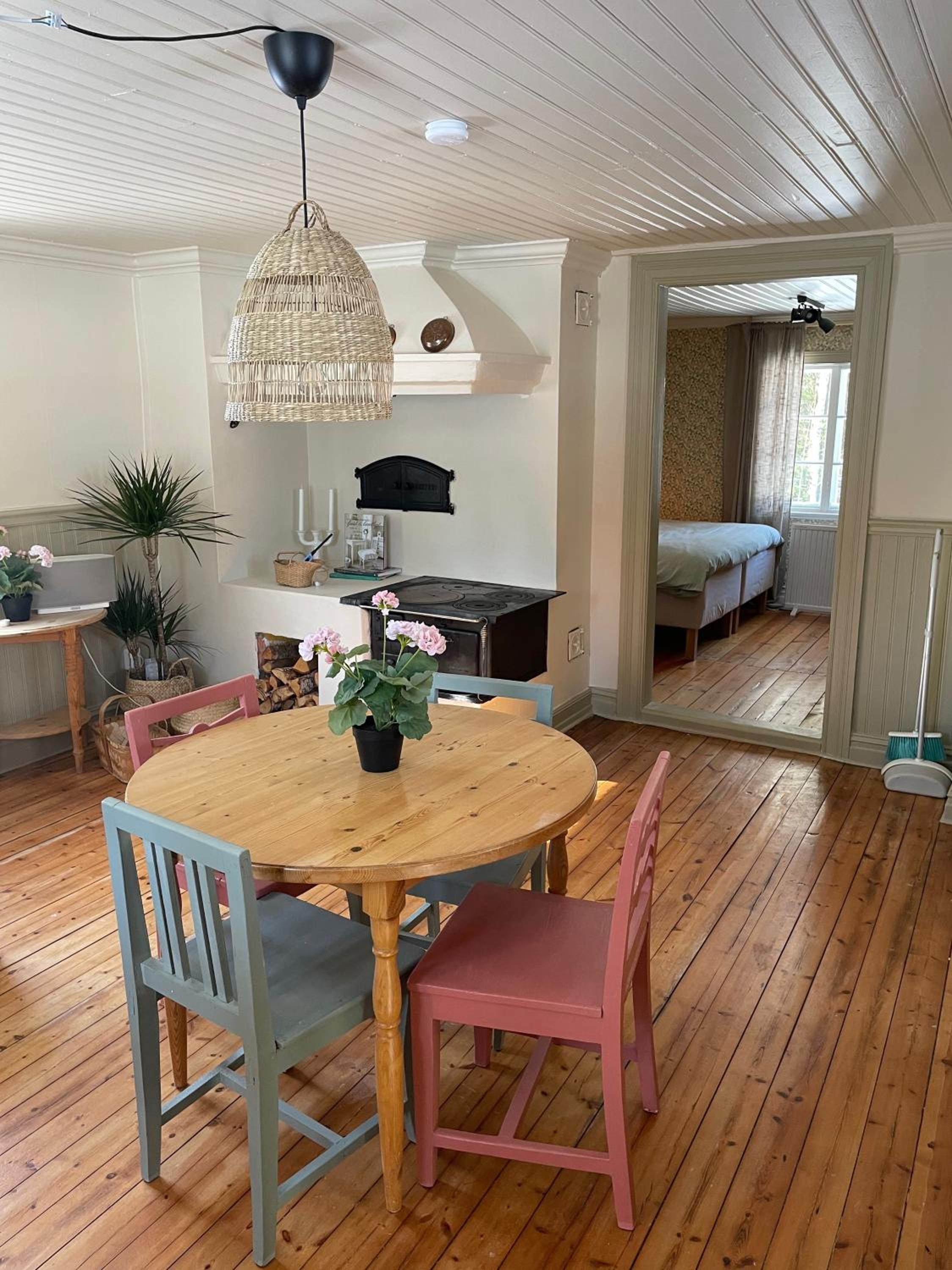 One-Bedroom House photo 1