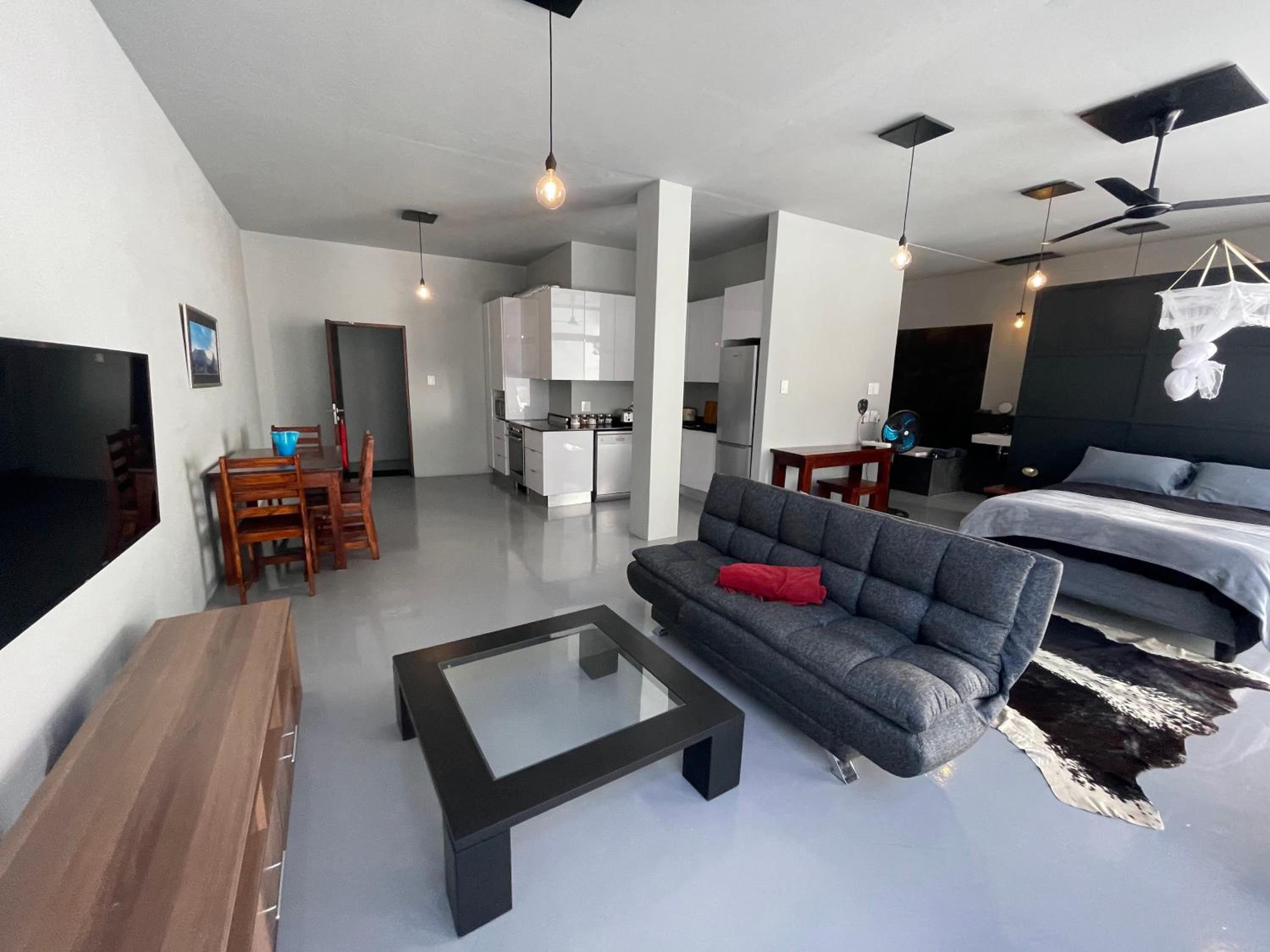 Studio Apartment - Photo 6