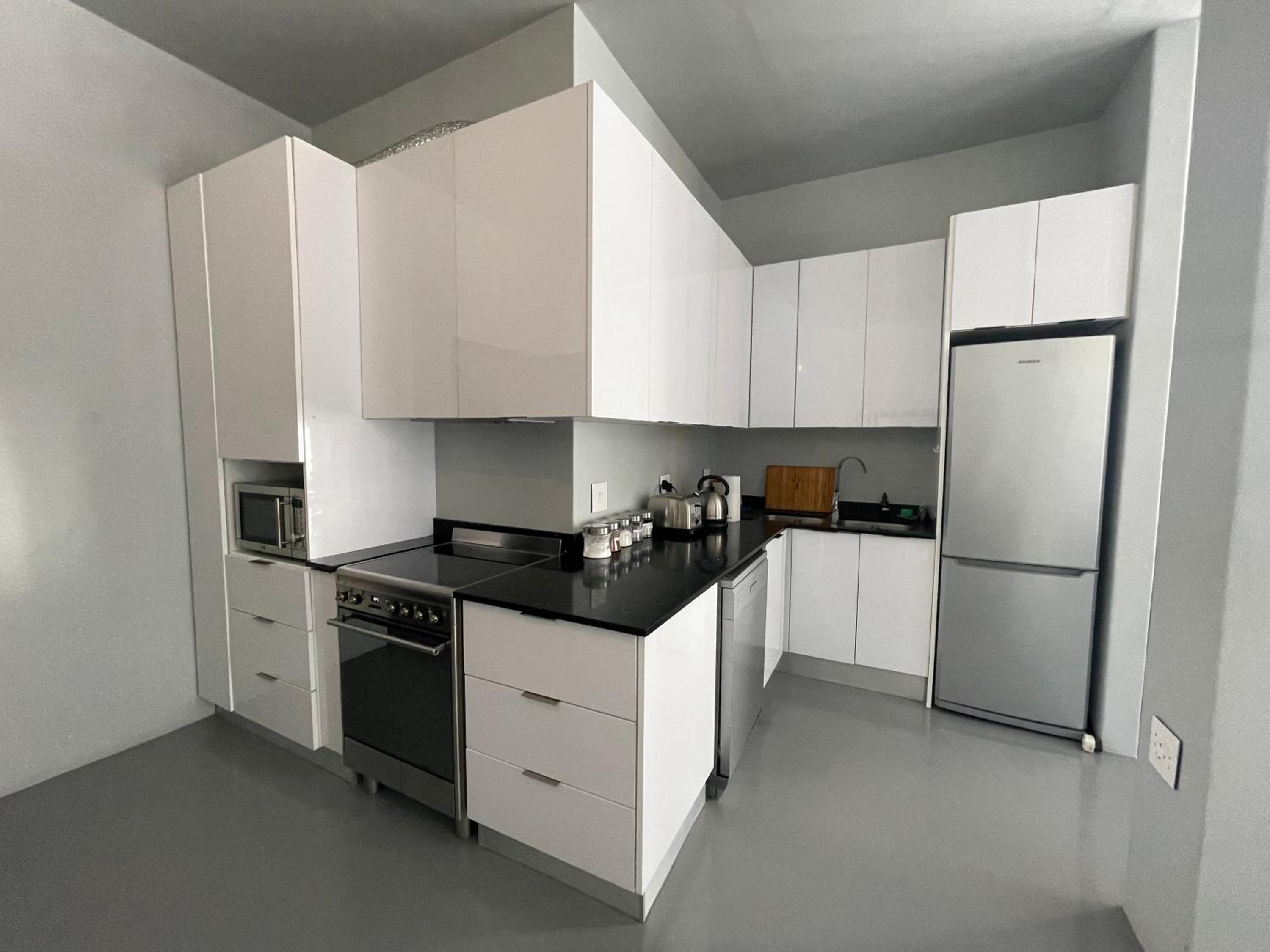 Studio Apartment - Photo 7