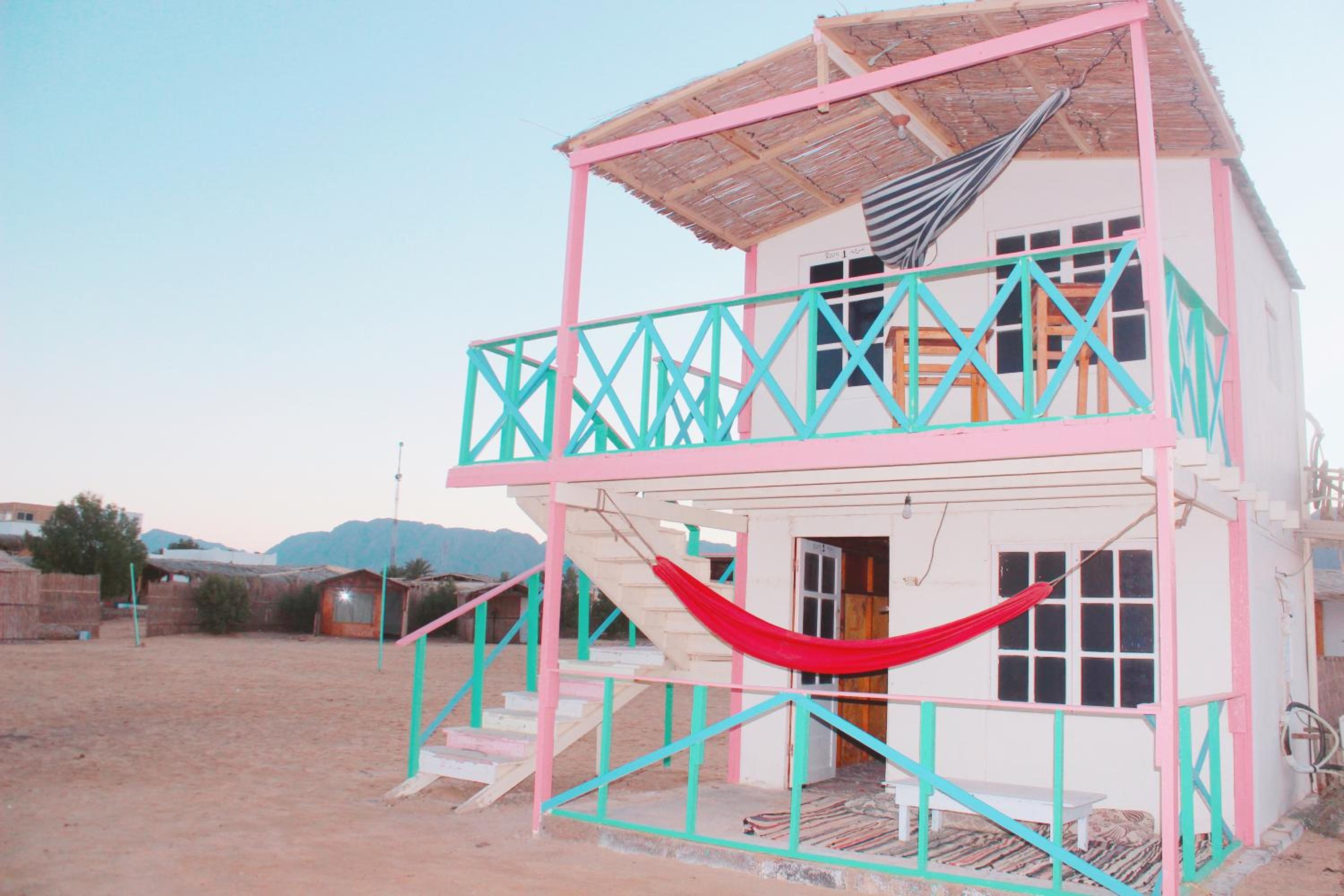 Bungalow - Beach Front - Photo 8