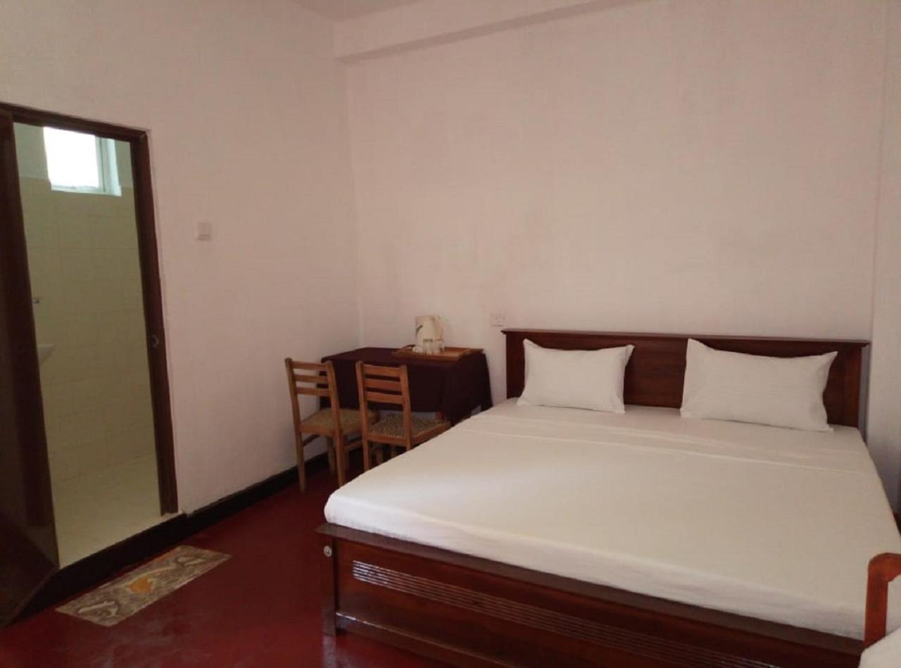 Double Room with Private Bathroom photo 2