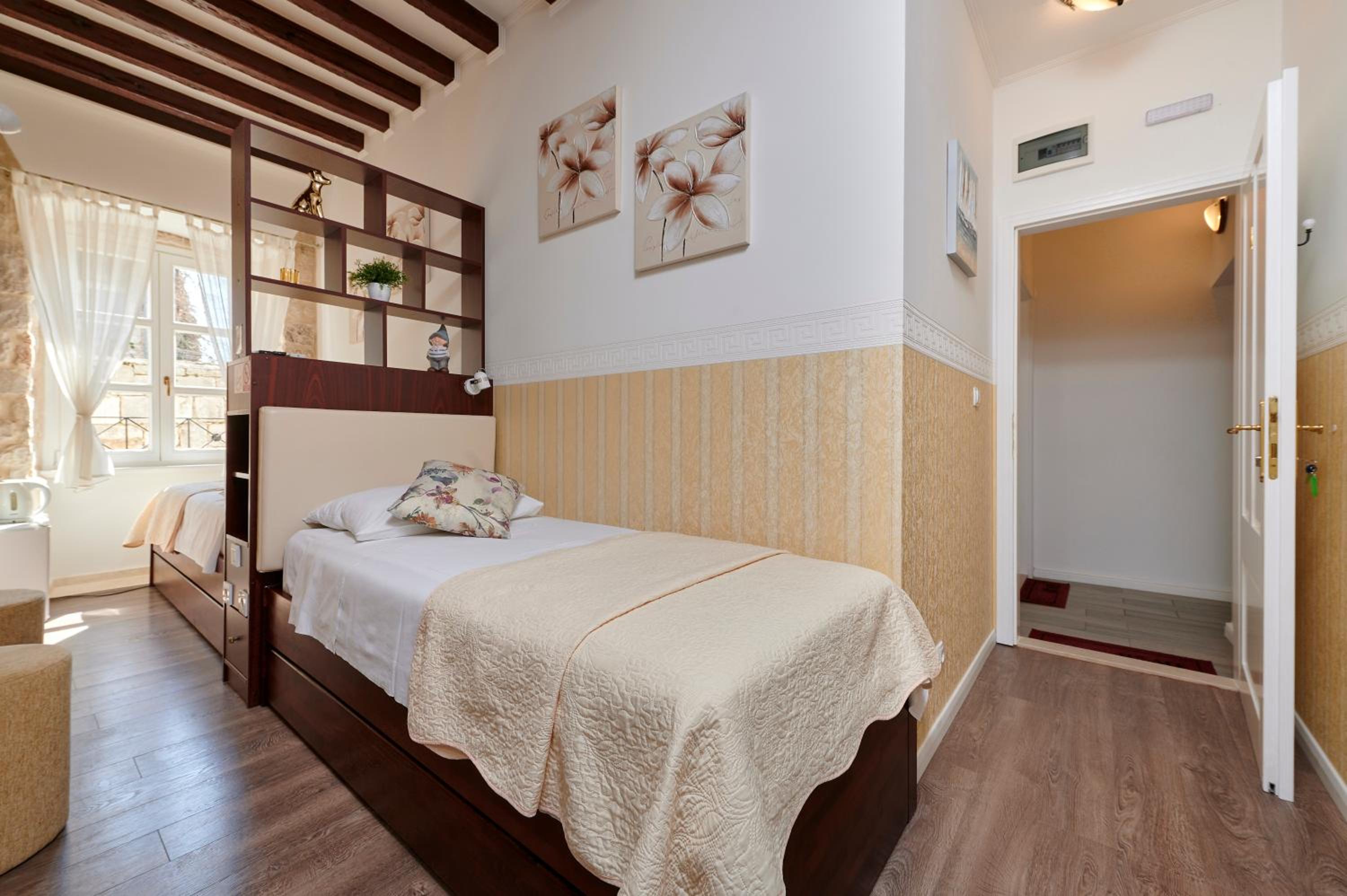 Economy Twin Room