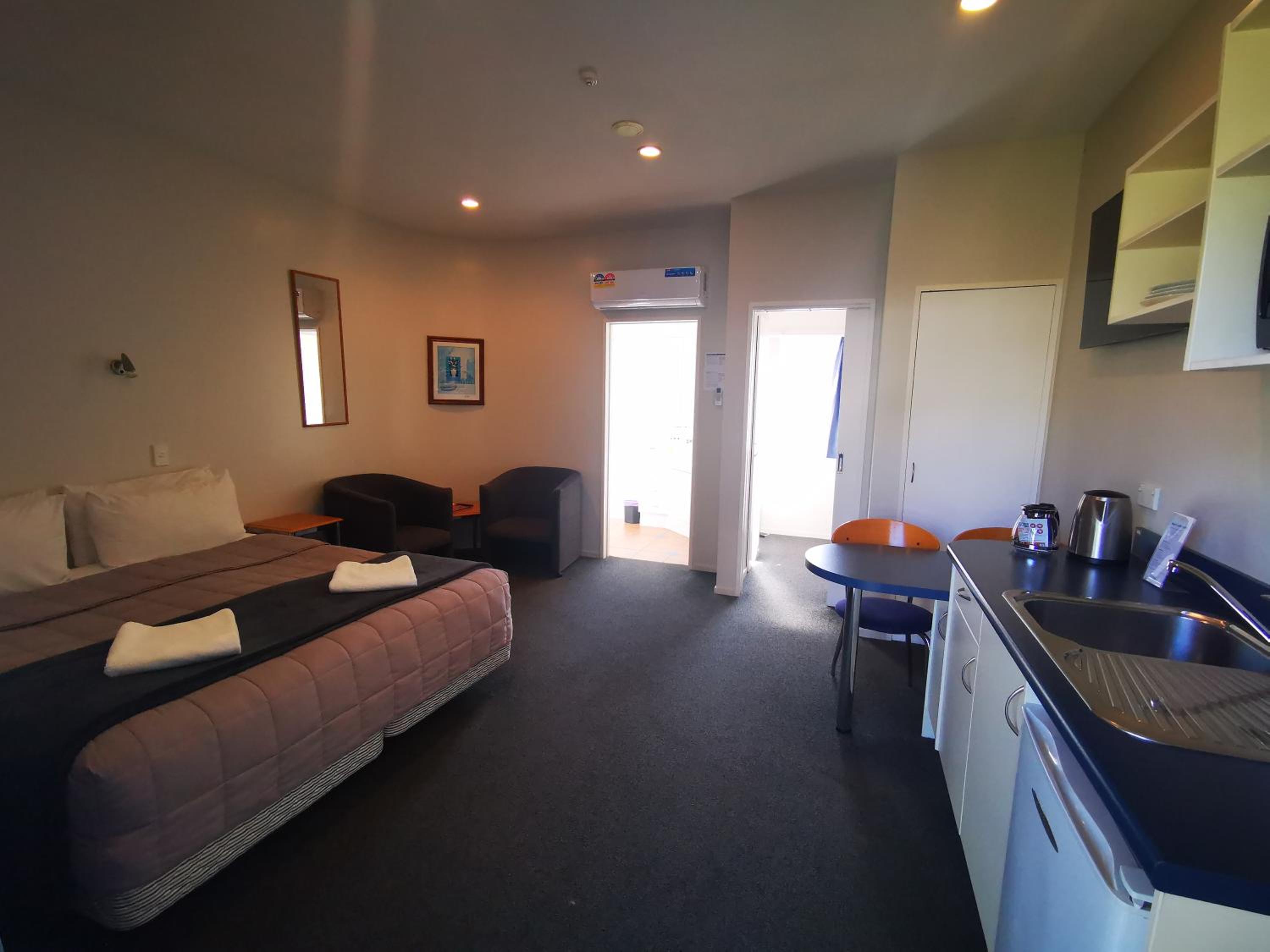 One-Bedroom Family Suite - Photo 1