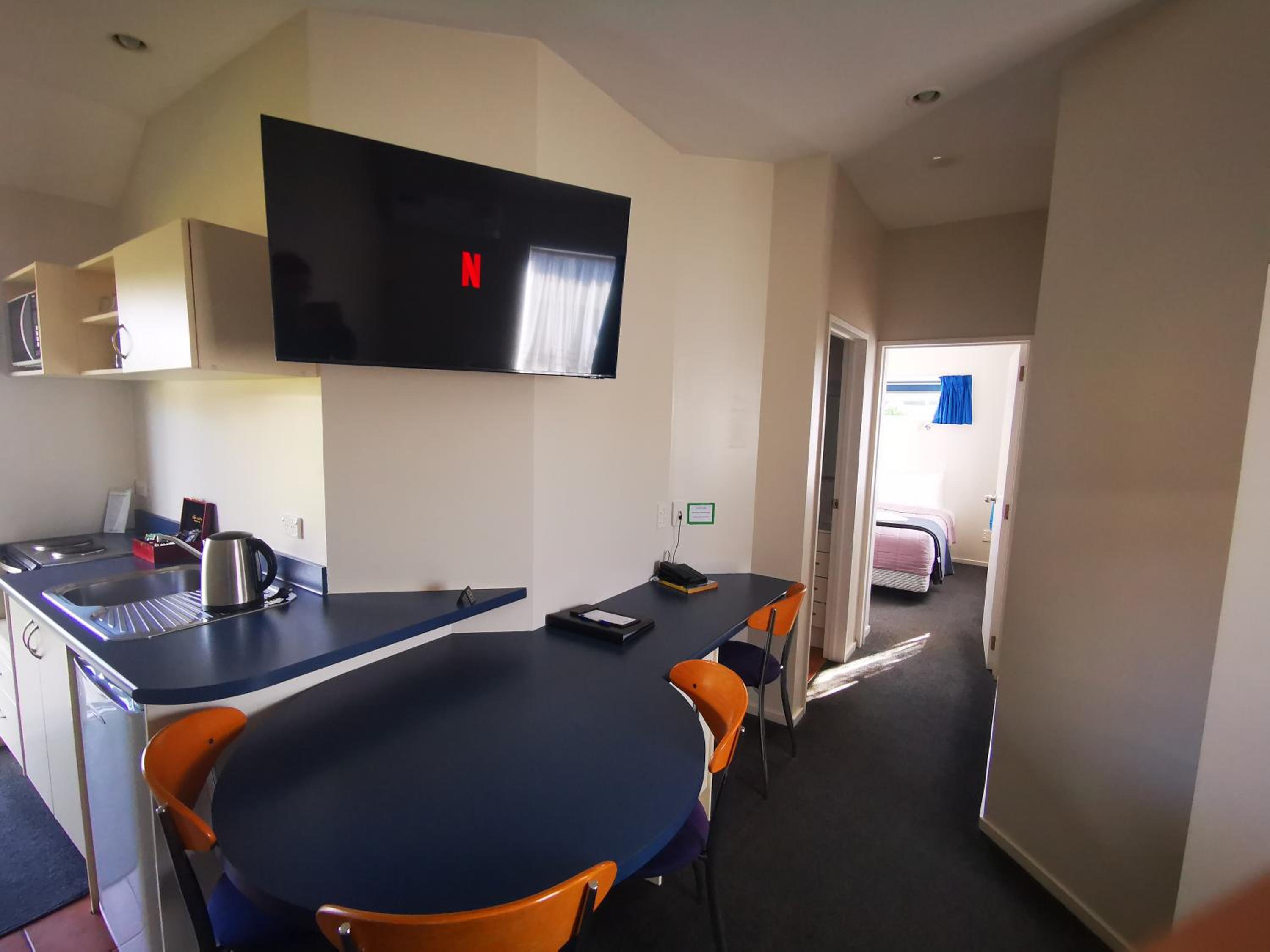 Two Bedroom Family Apartment - Photo 3