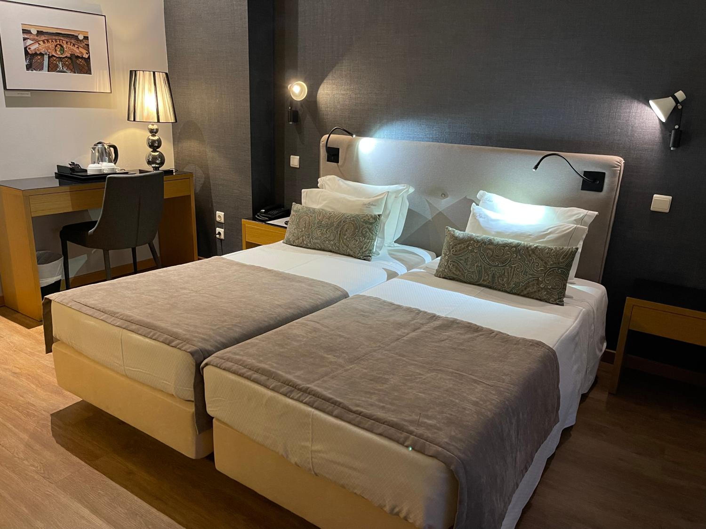 Twin Room - Photo 1