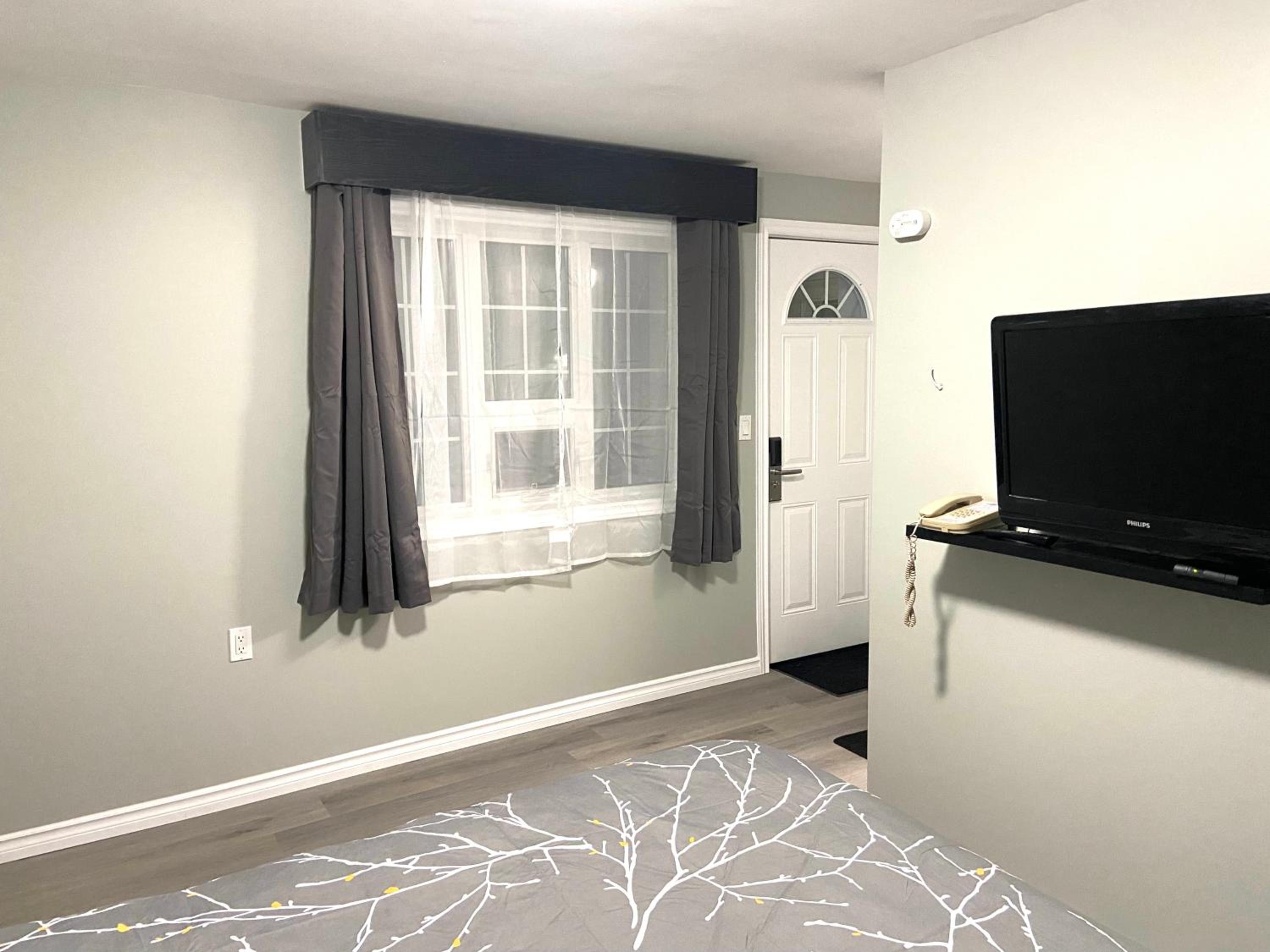 Standard Queen Room - Photo 2
