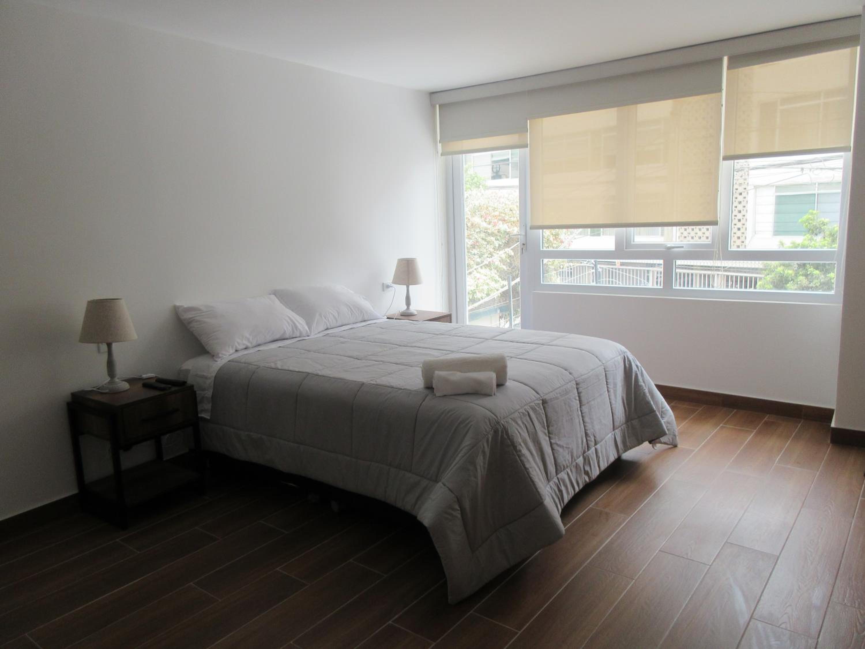 One-Bedroom Apartment photo 1