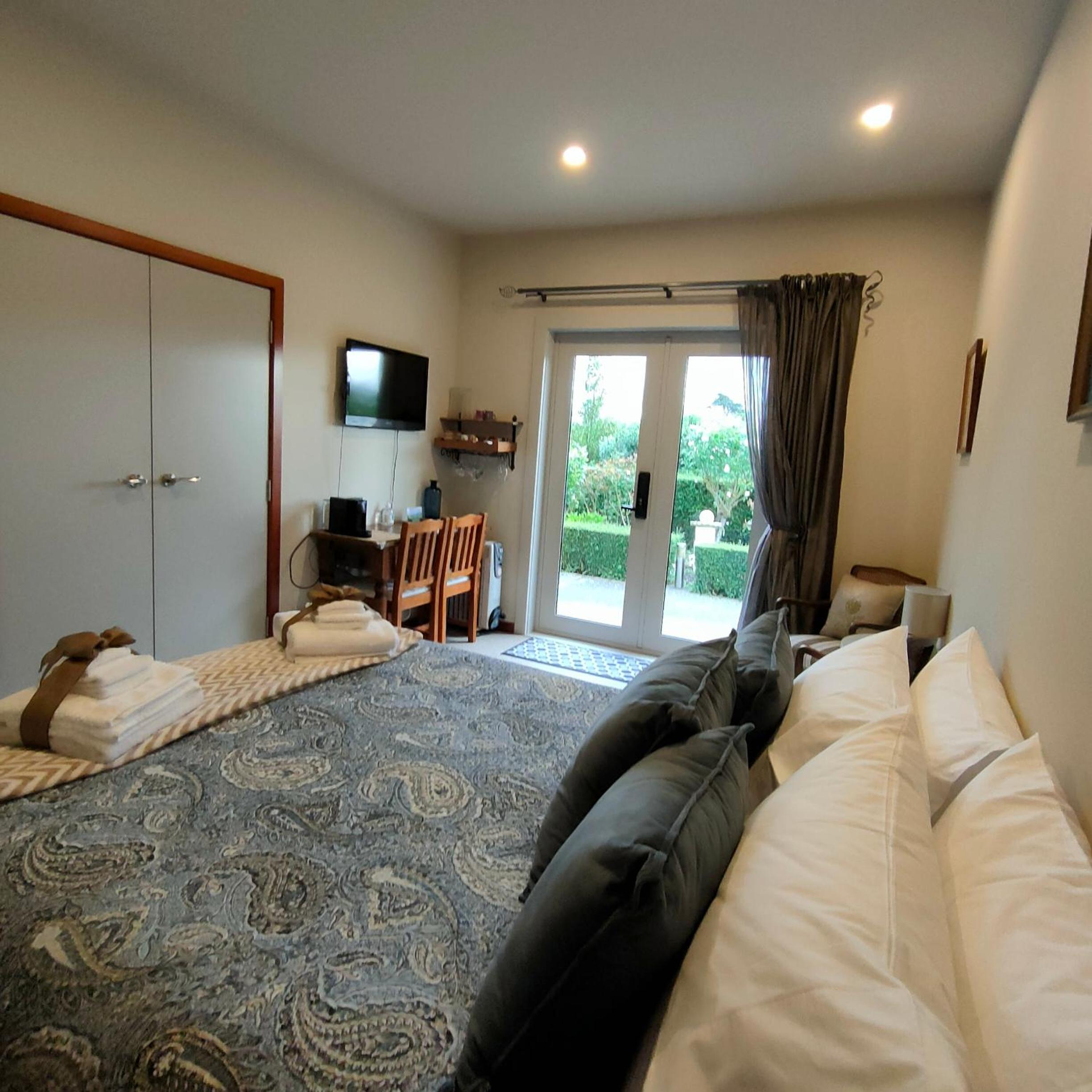 Double Room with Private Bathroom photo 2