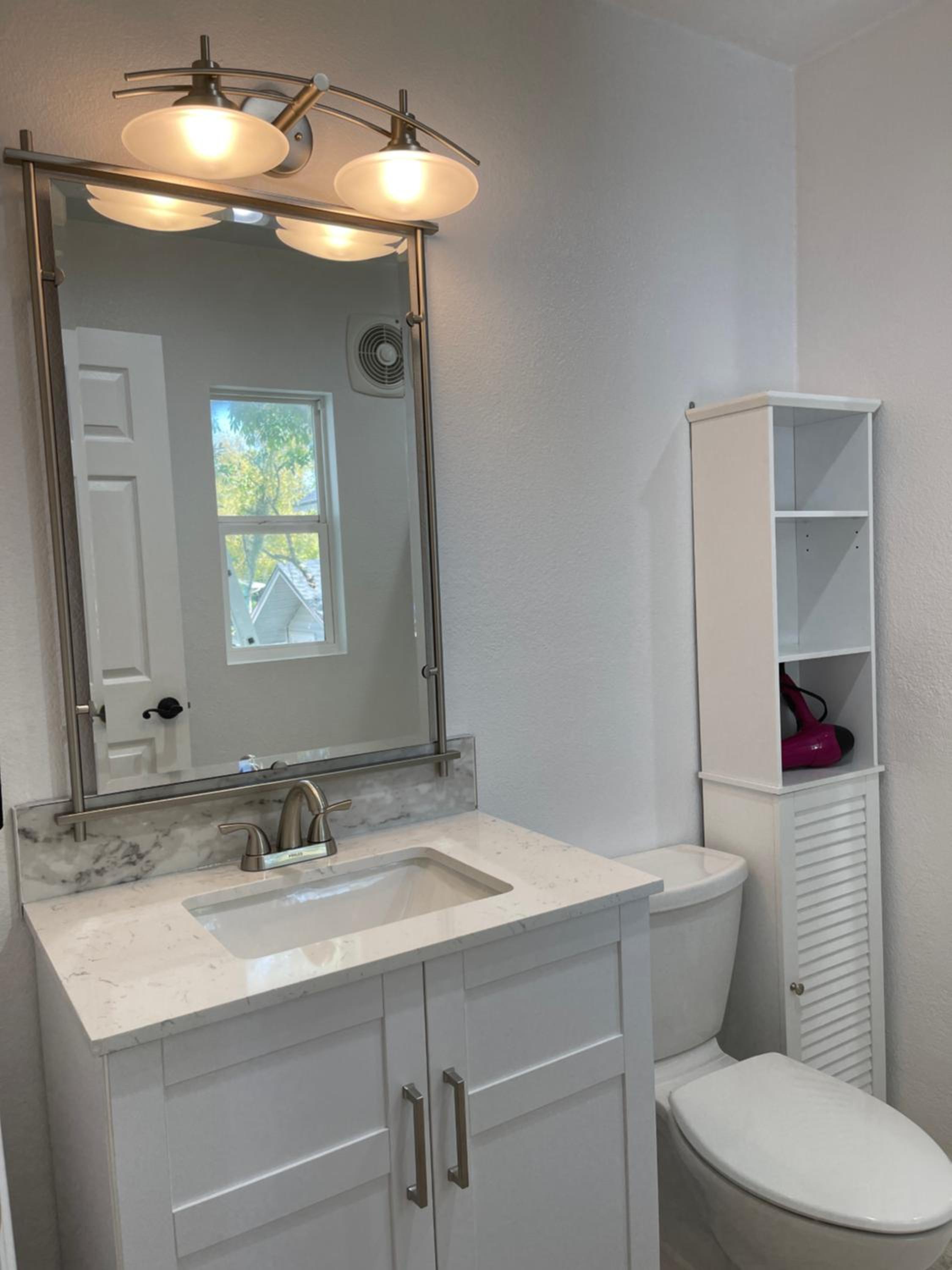 Two-Bedroom Apartment - Photo 31