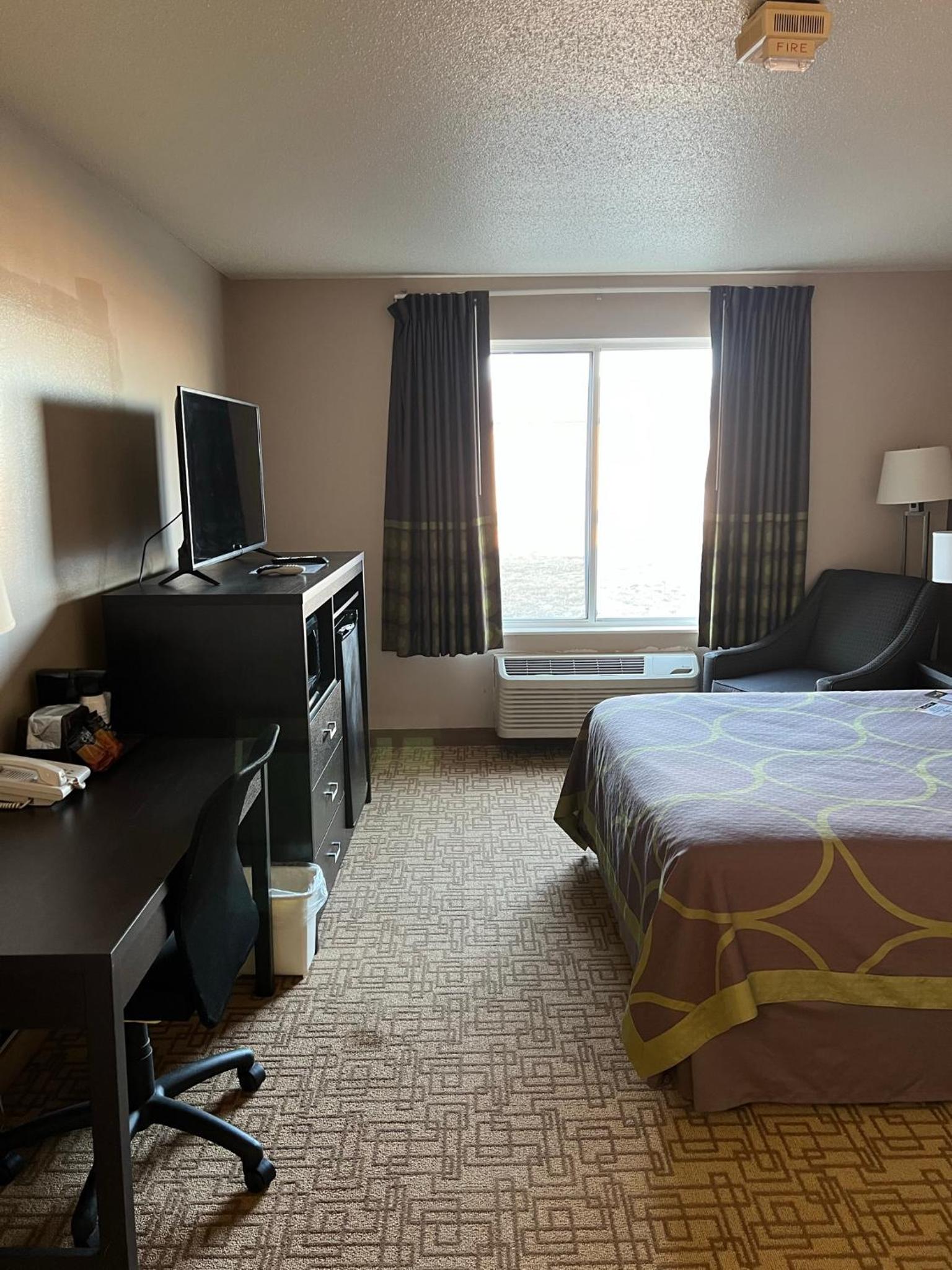Queen Room - Mobility Access/Non-Smoking - Photo 1