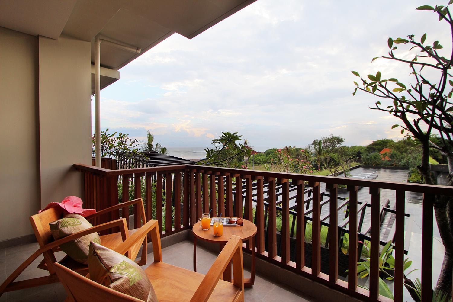 Deluxe Ocean View With Balcony