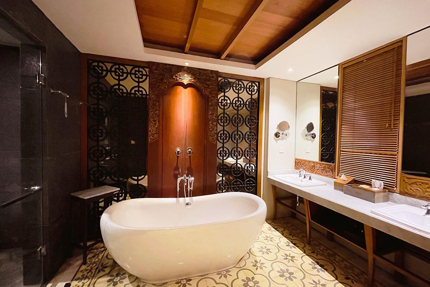 Berawa Royal Suite Ocean Front