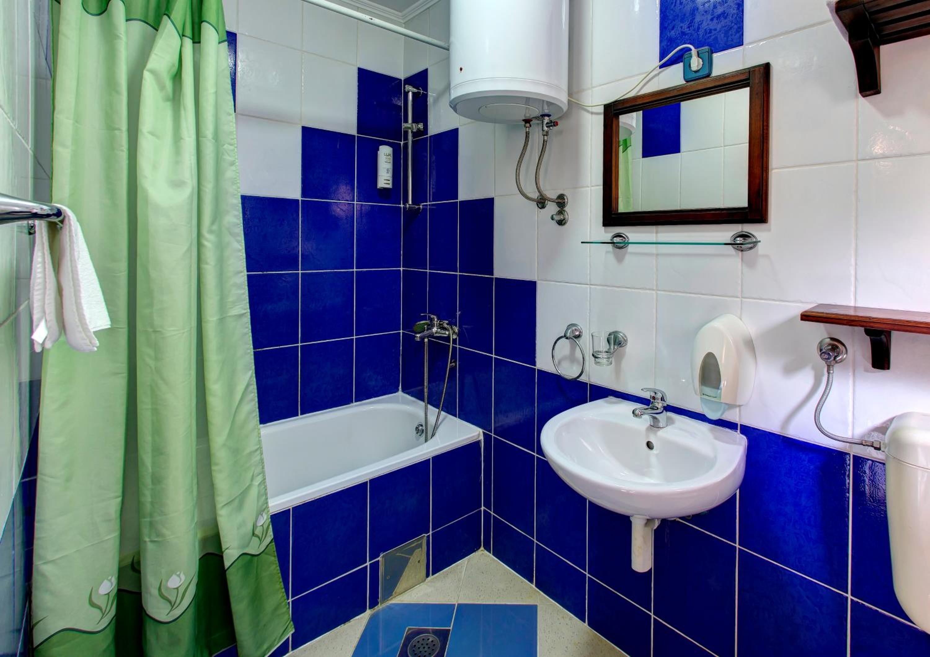 Studio with Pool Use photo 3