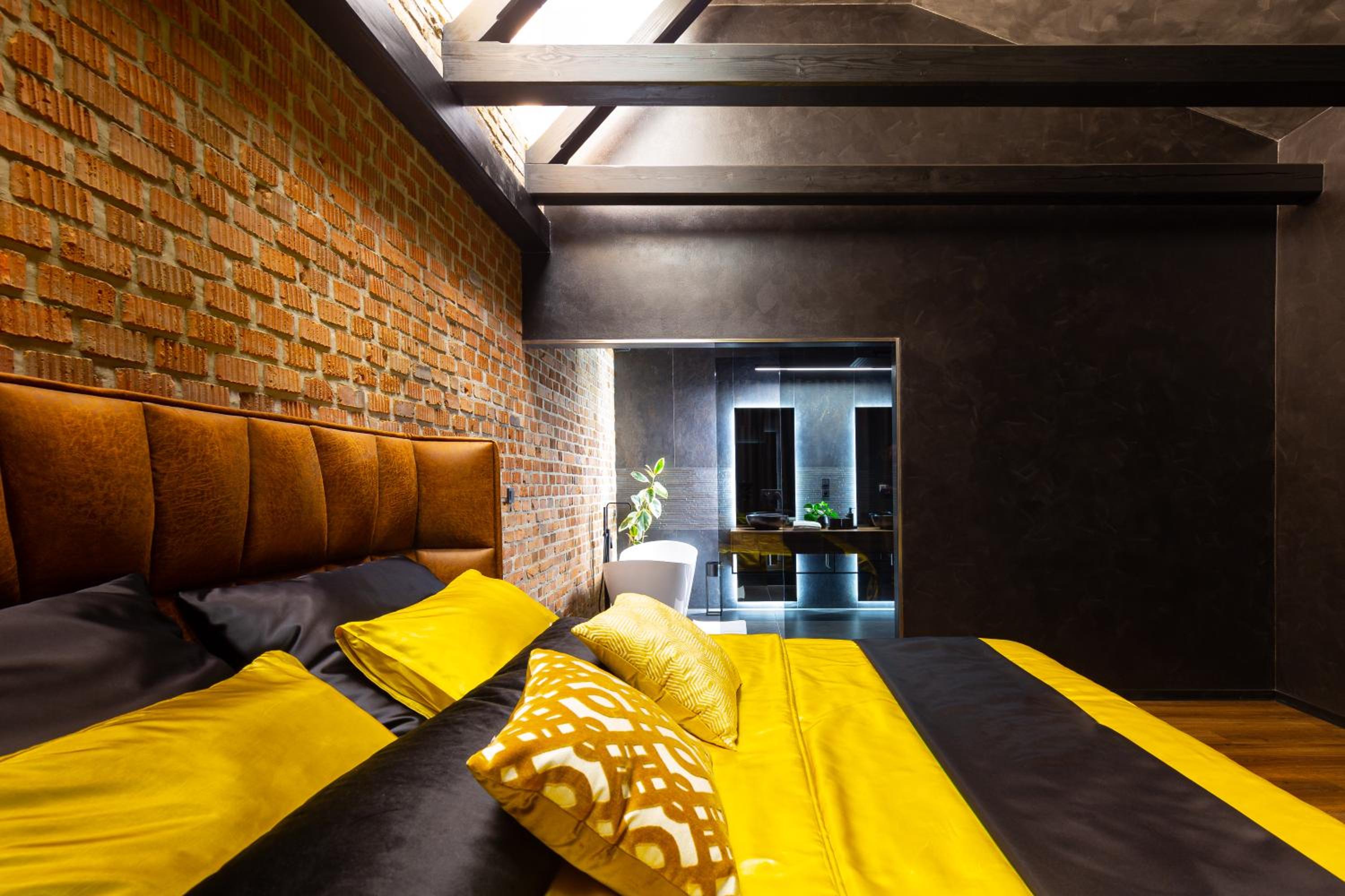 Superior Suite - Photo 2