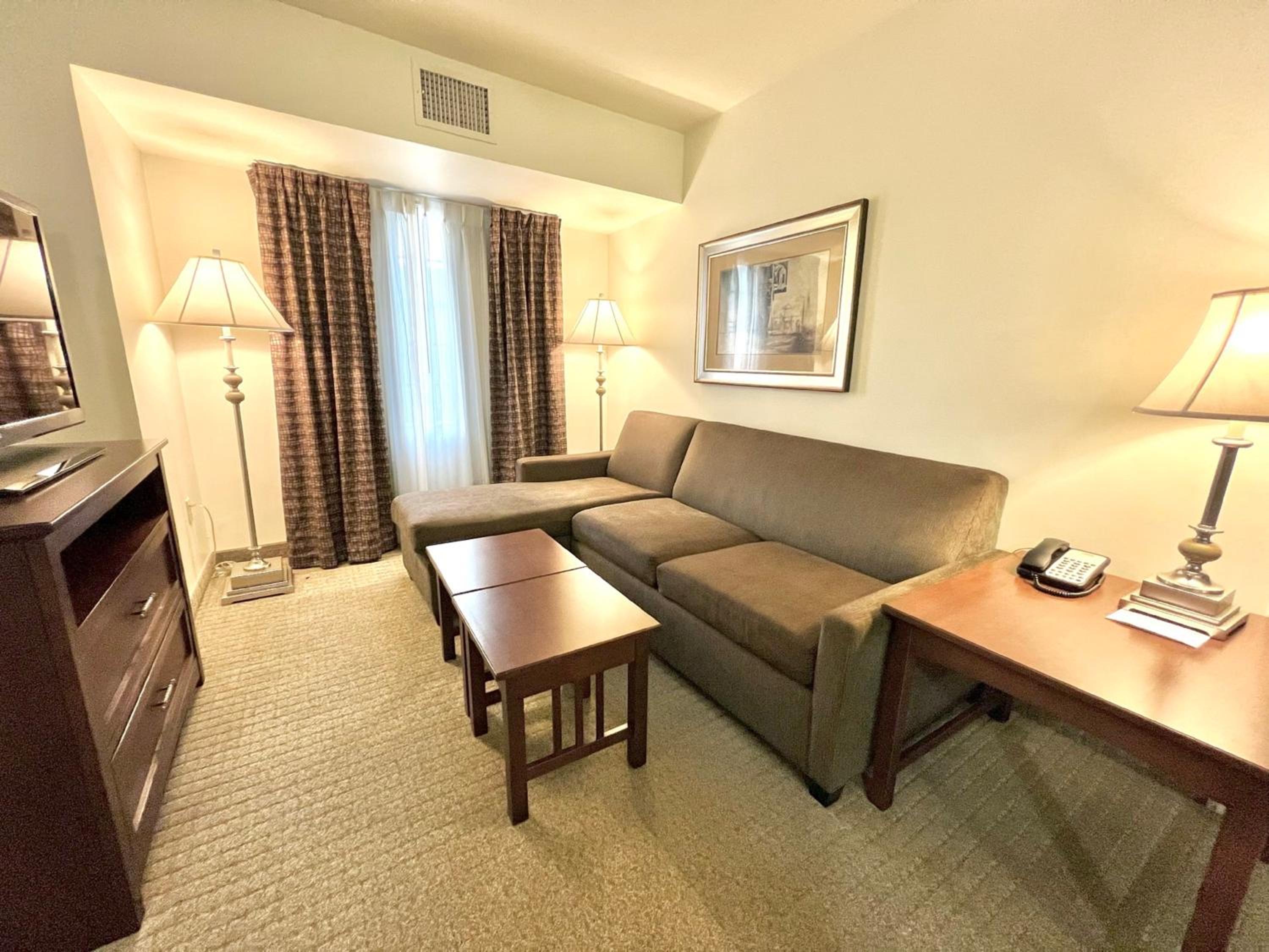 One-Bedroom King Suite - Photo 2