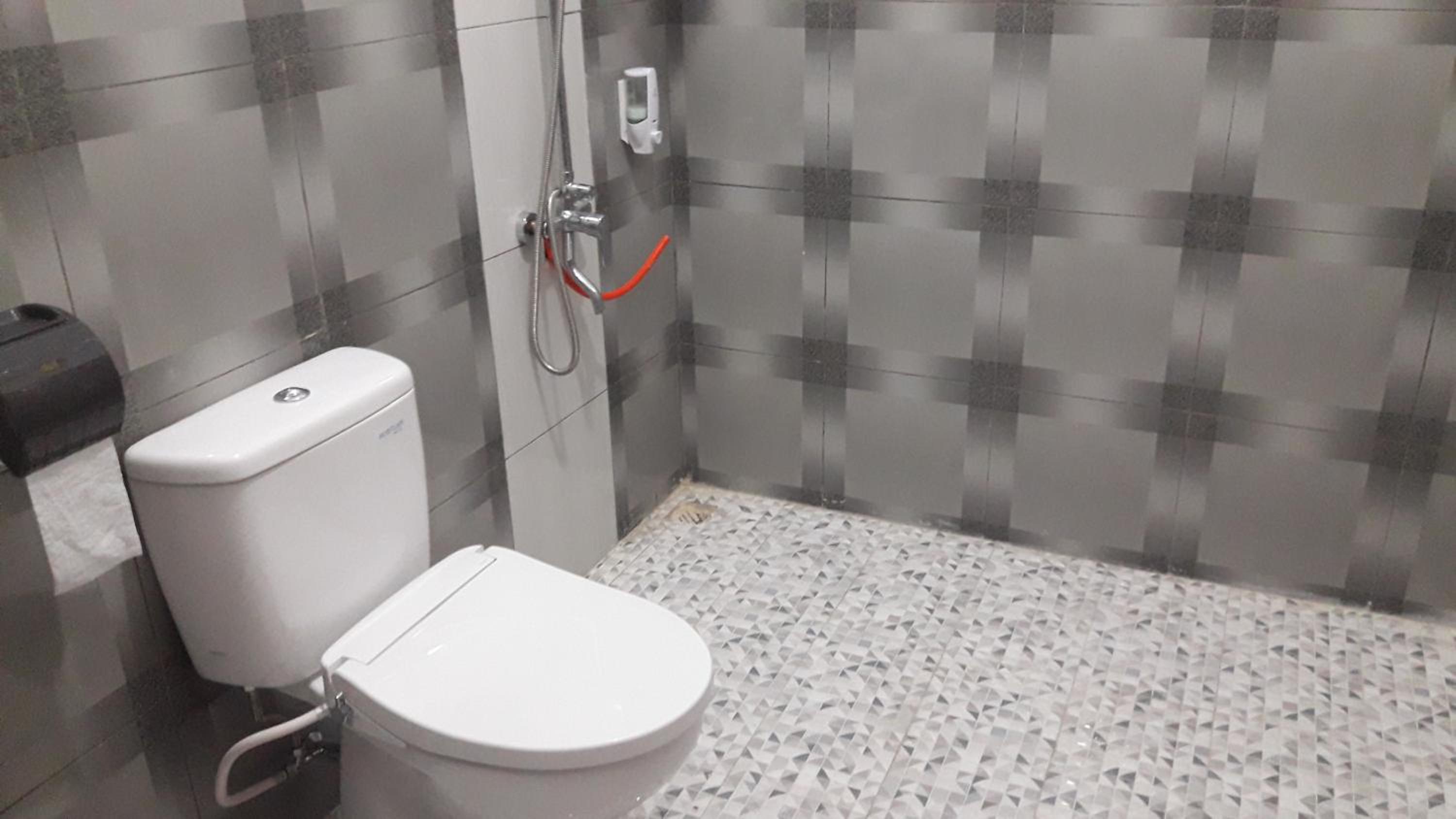 Double Room with Private Bathroom - Photo 14