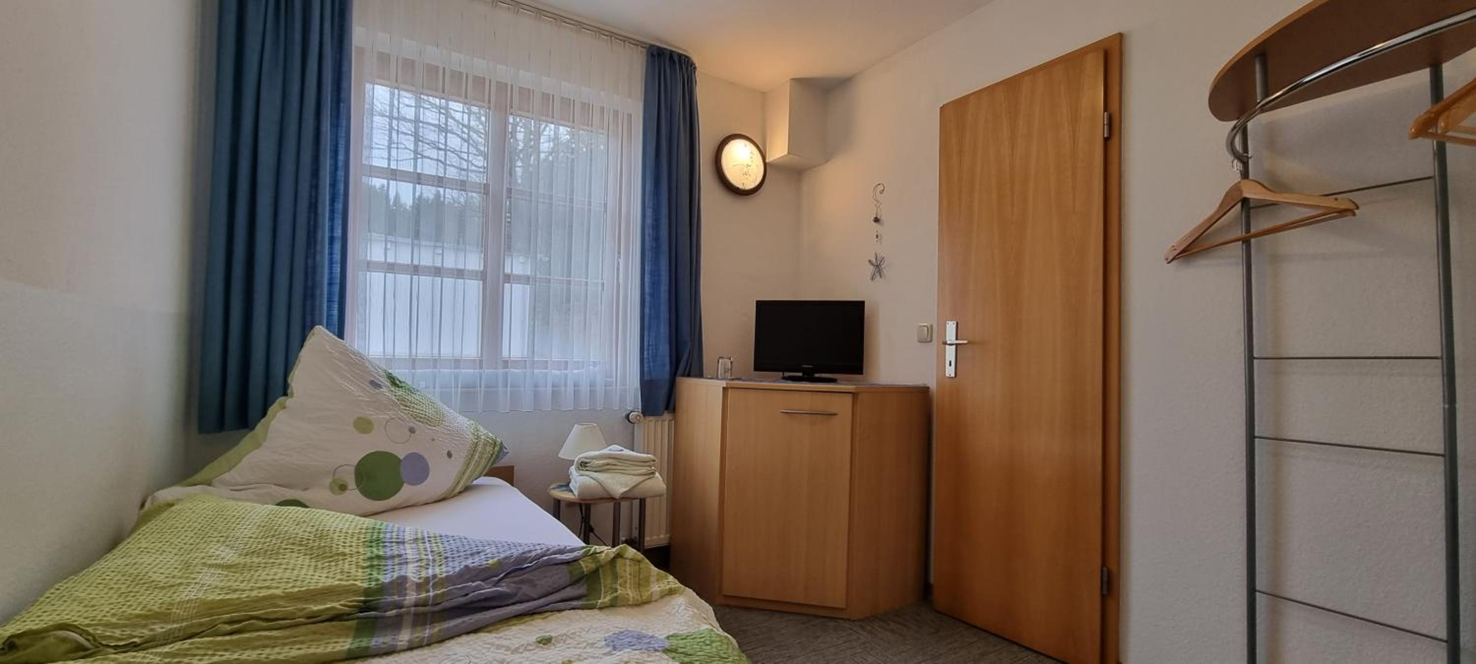 Single Room photo 3