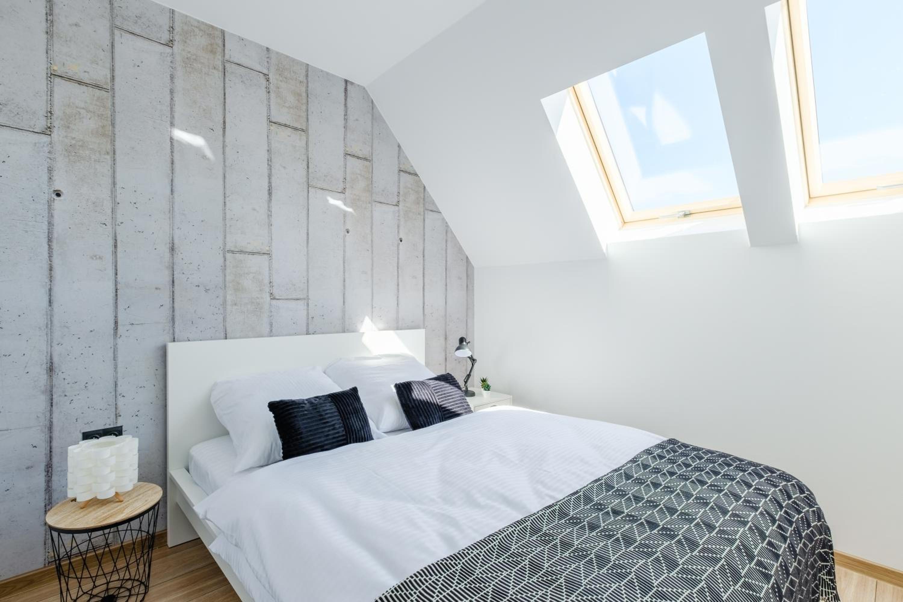 One-Bedroom Apartment - Photo 8