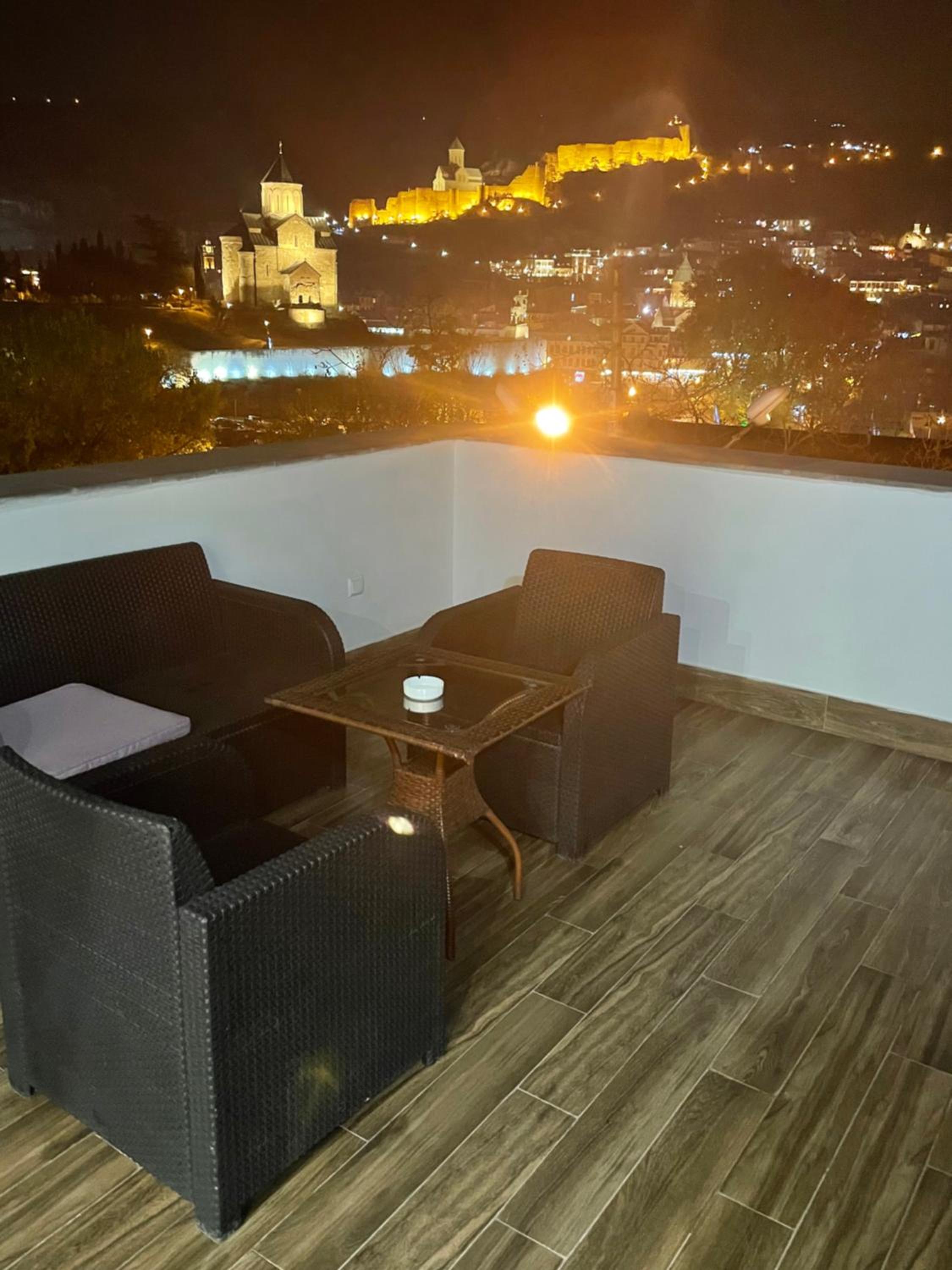 King Suite with Balcony - Photo 14