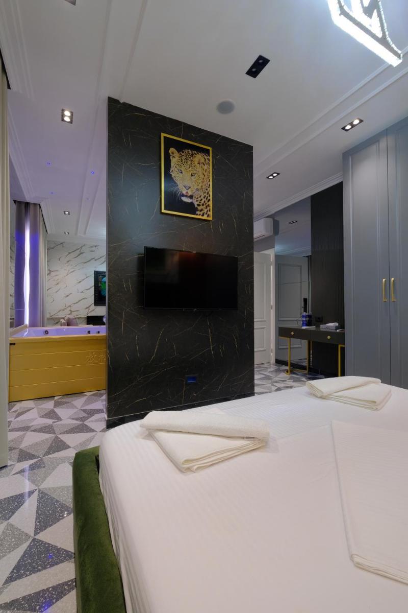 King Suite with Spa Bath
