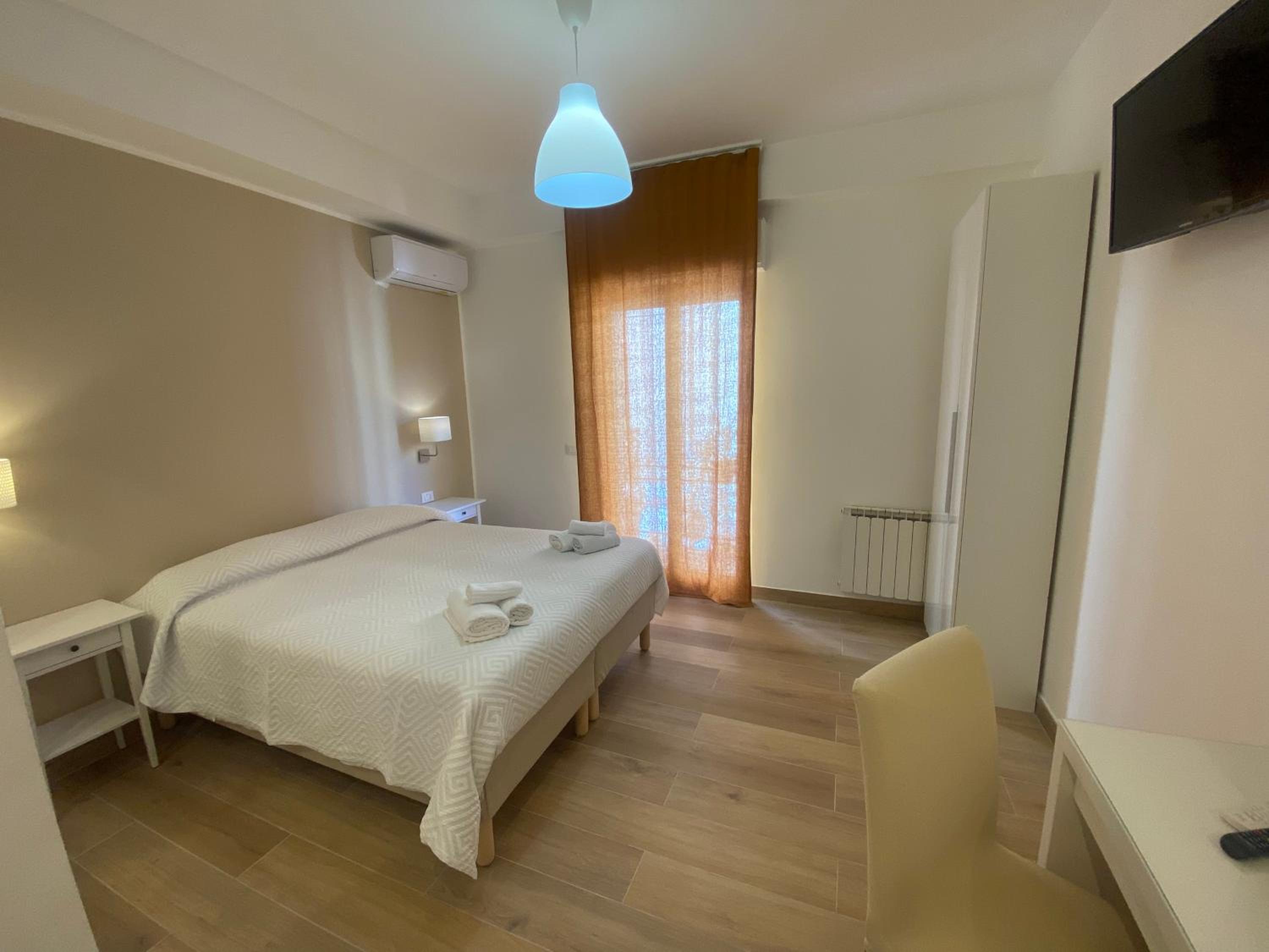 Double Room with Balcony photo 2