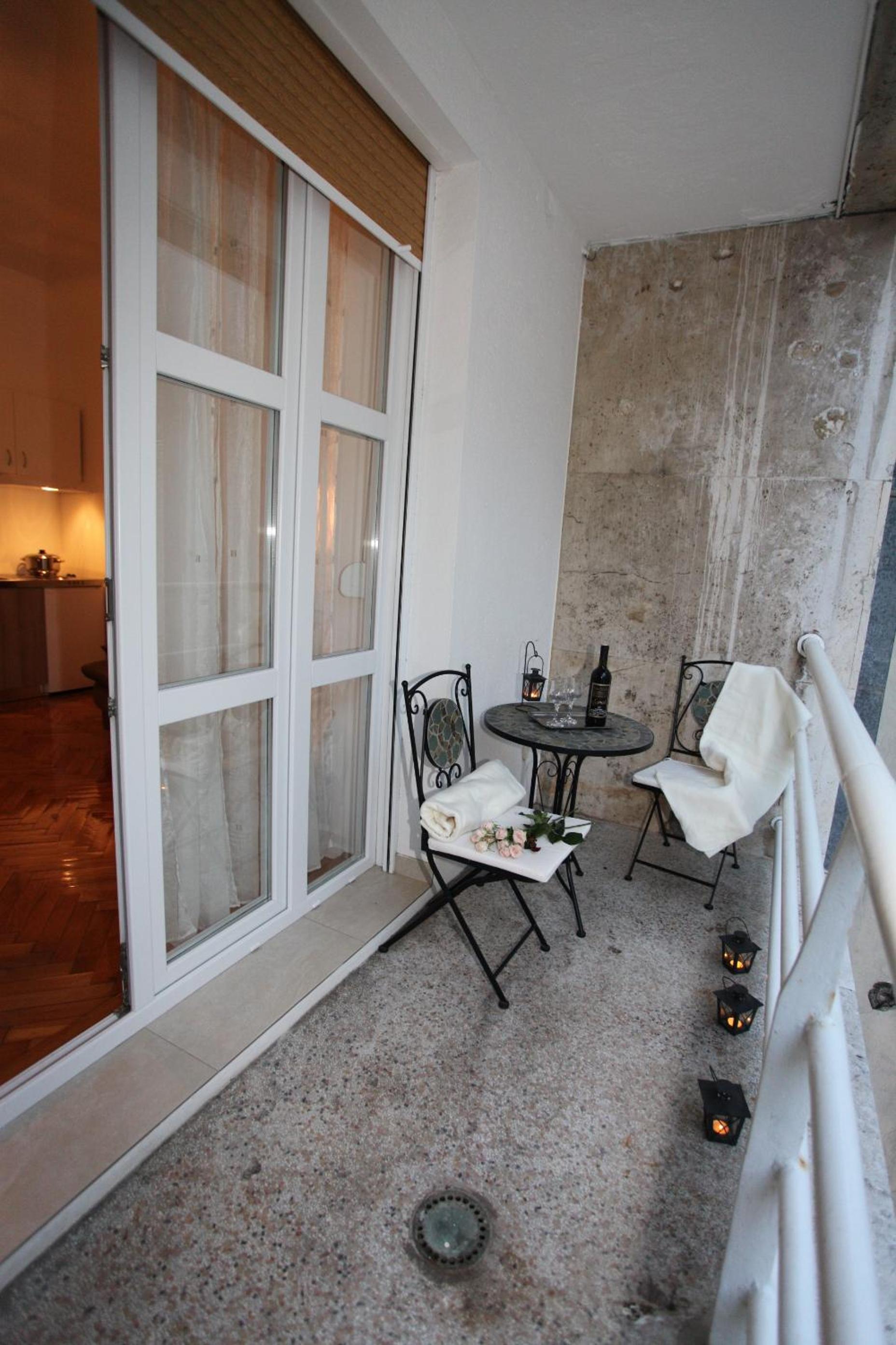 One-Bedroom Apartment with Balcony - Photo 14