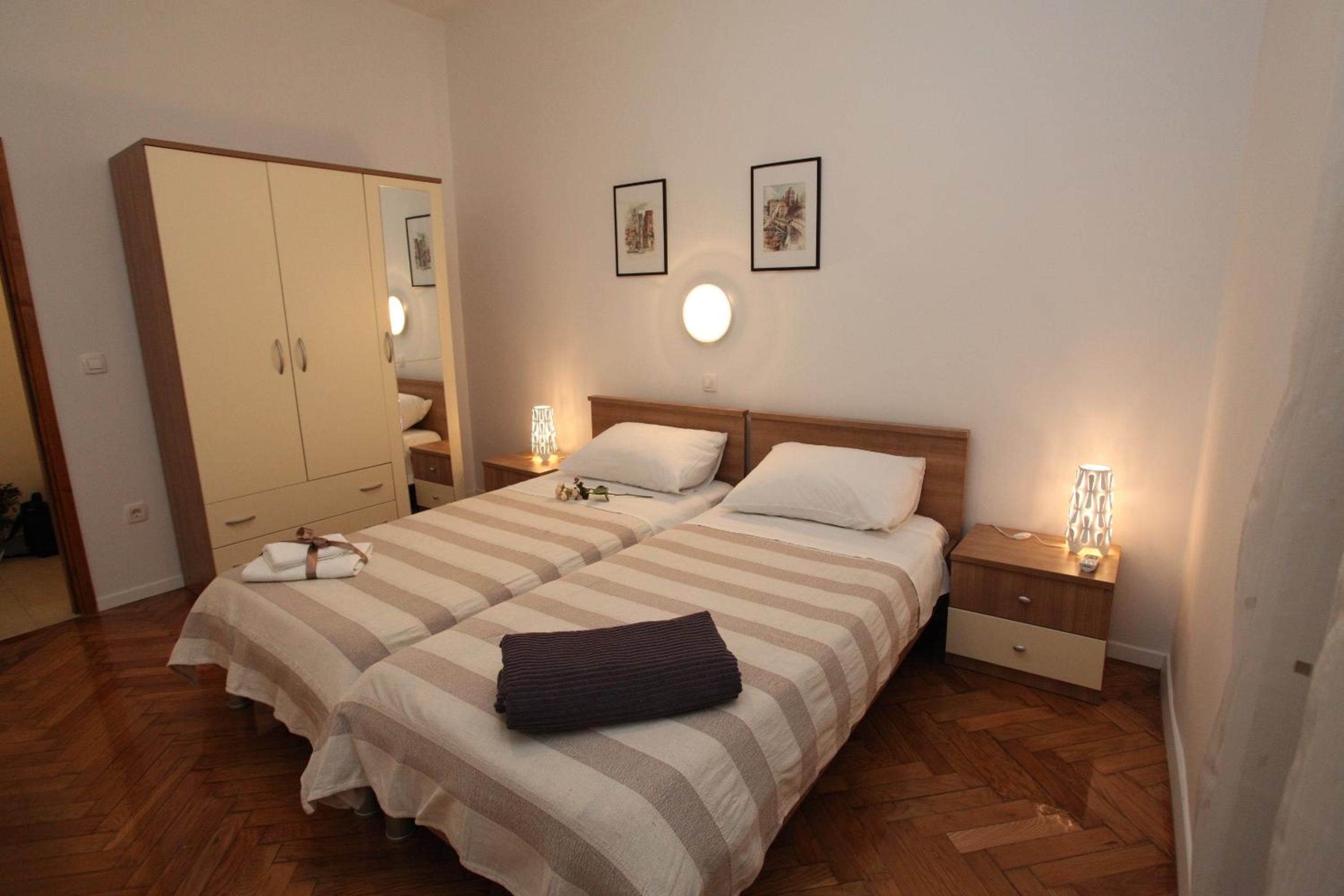 One-Bedroom Apartment - Photo 32