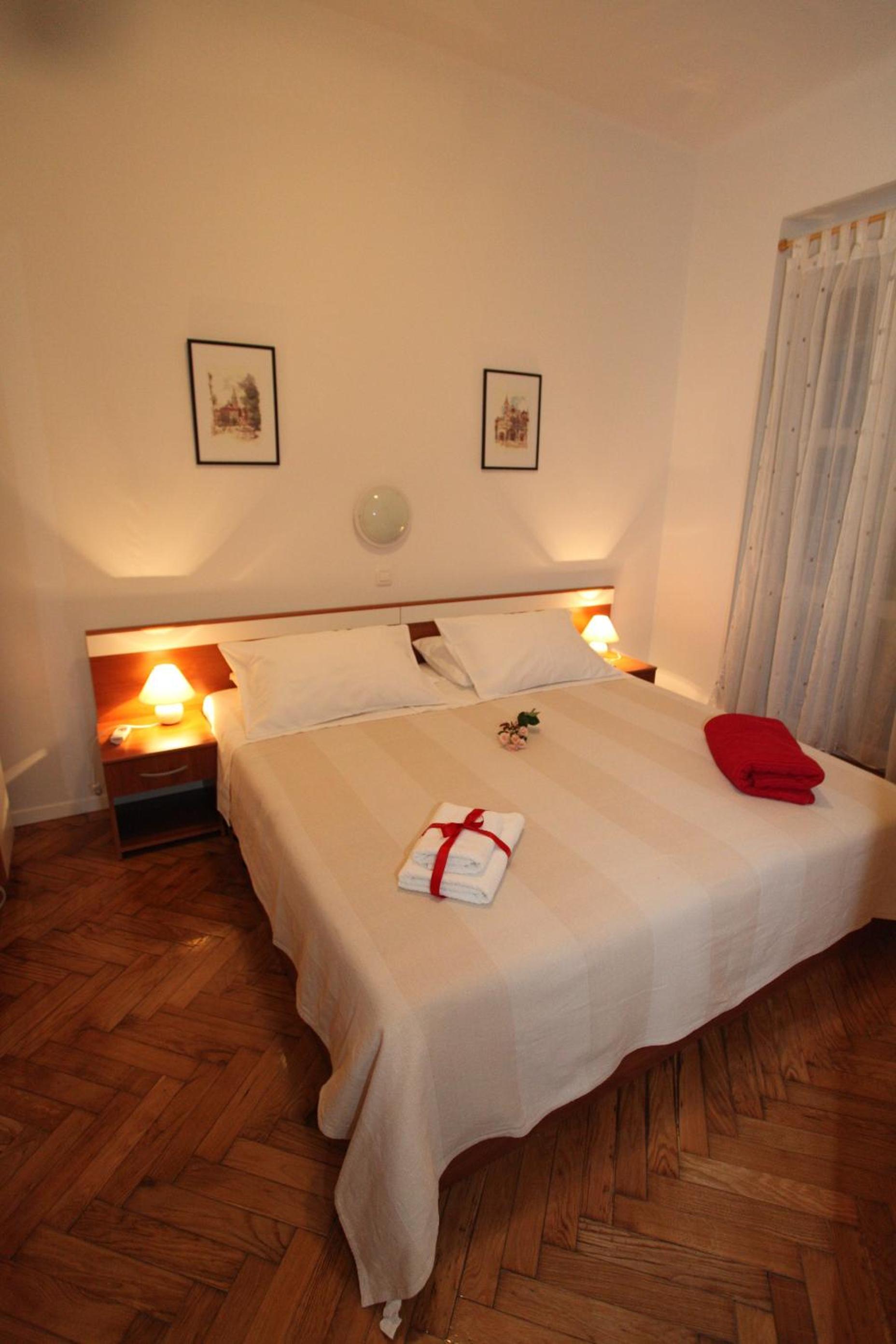 One-Bedroom Apartment with Balcony - Photo 10