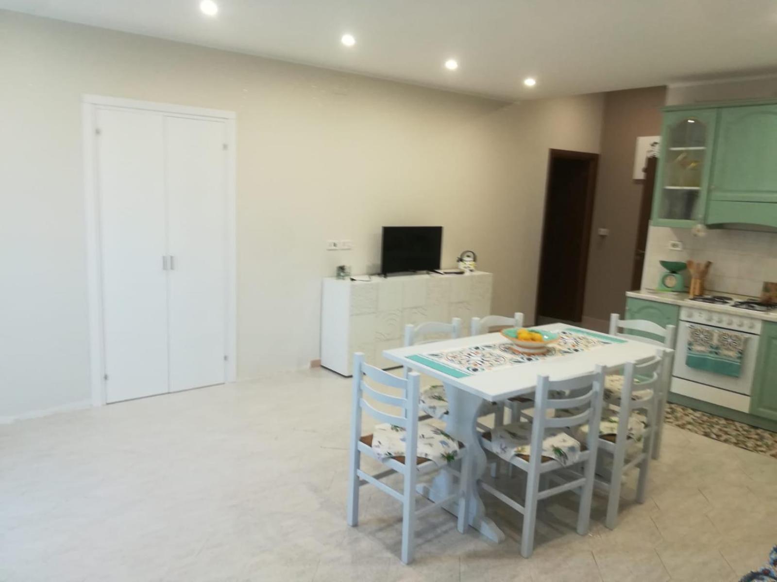 Two-Bedroom House photo 3