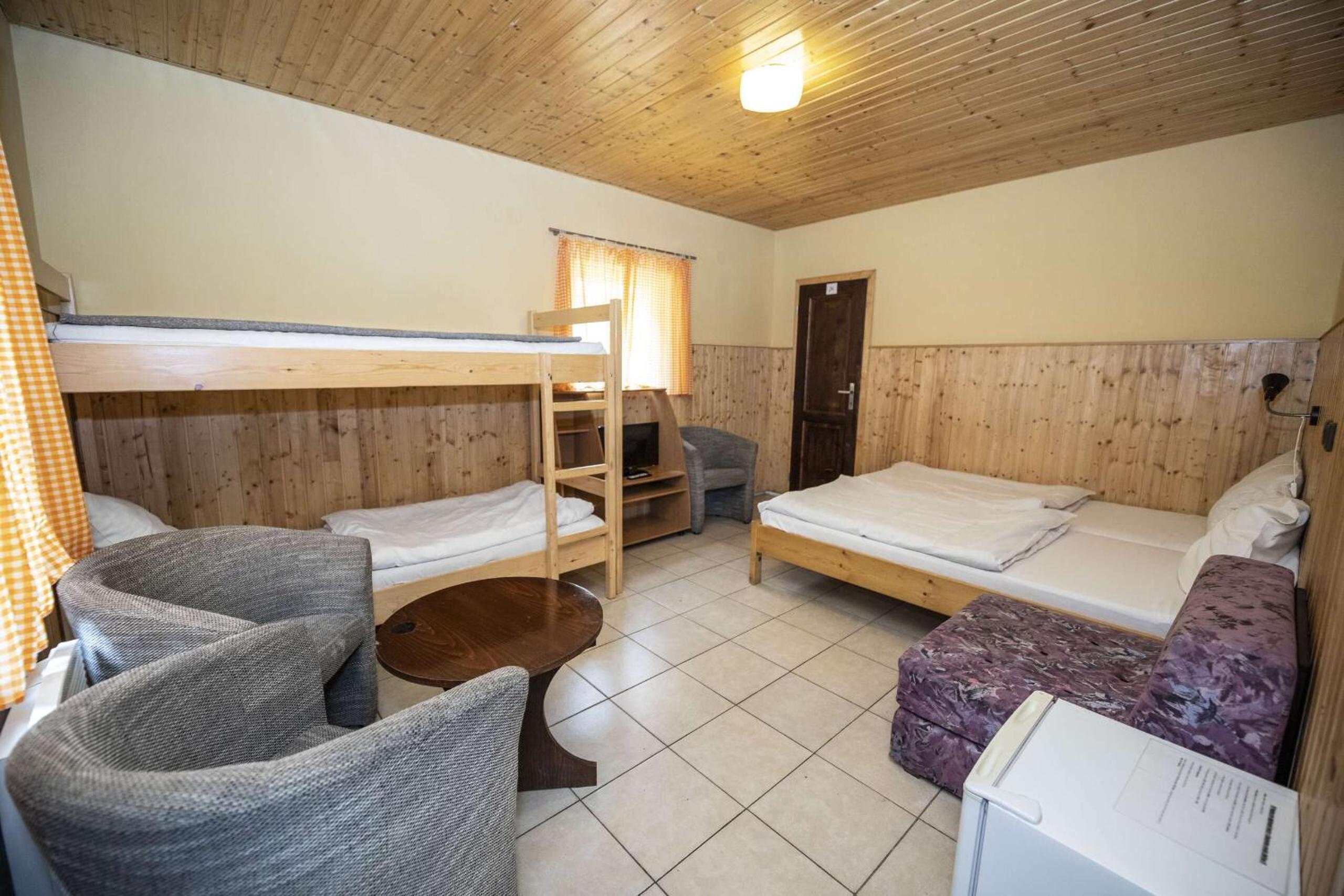 Triple Room with Private Bathroom - Photo 1