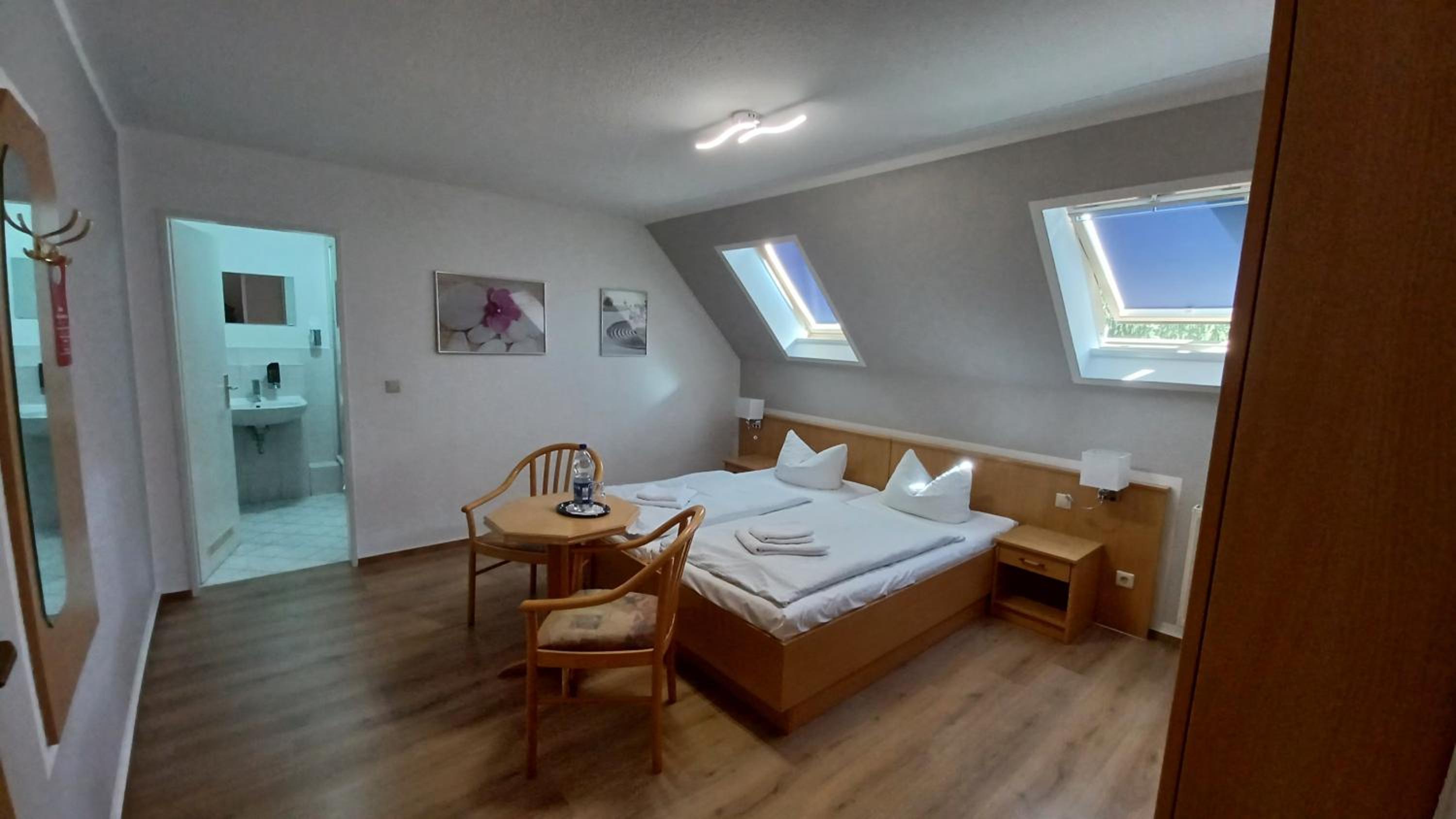 Double Room - Photo 4
