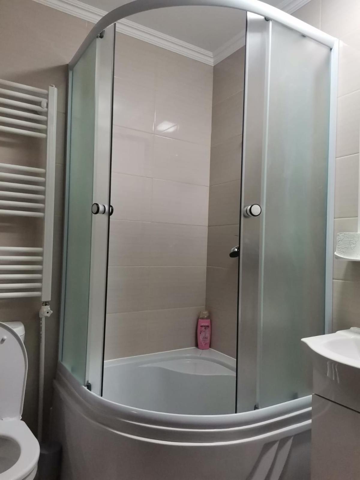 Two-Bedroom Apartment - Photo 2