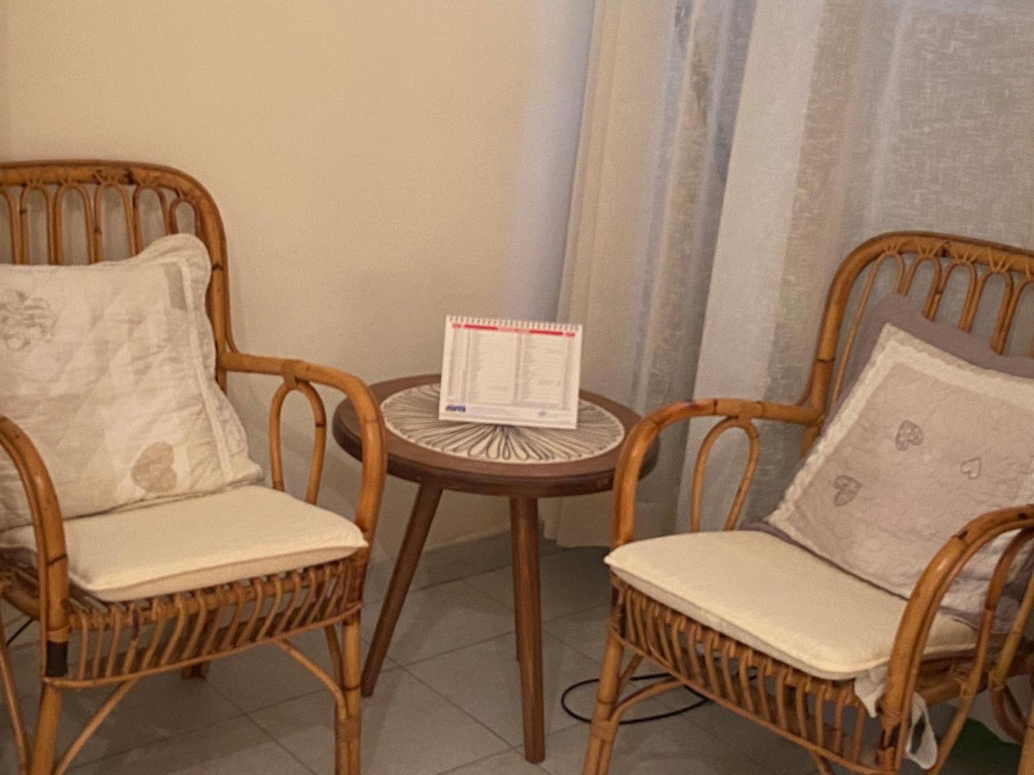 Large Double Room - Photo 9