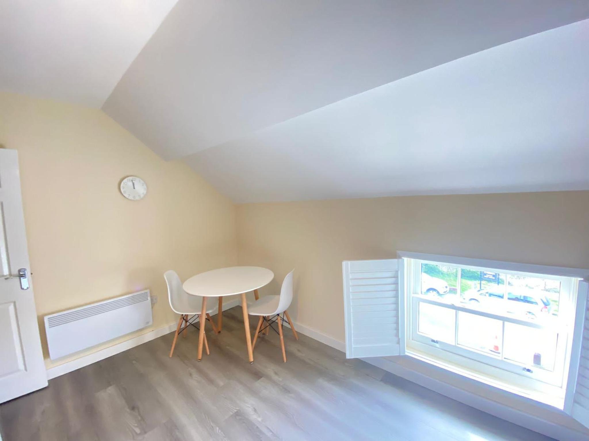 One-Bedroom Apartment - Photo 15