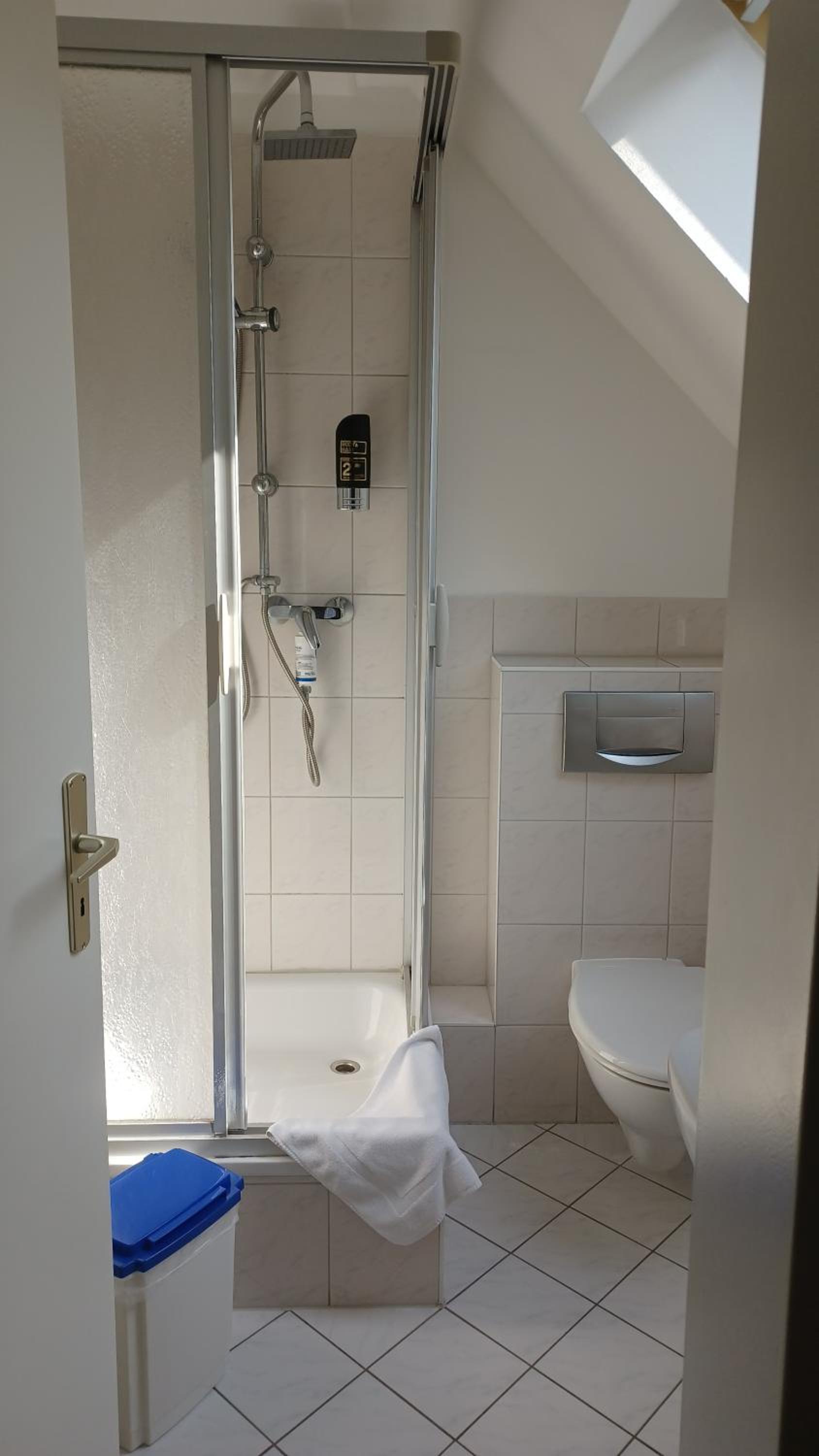 Single Room photo 3