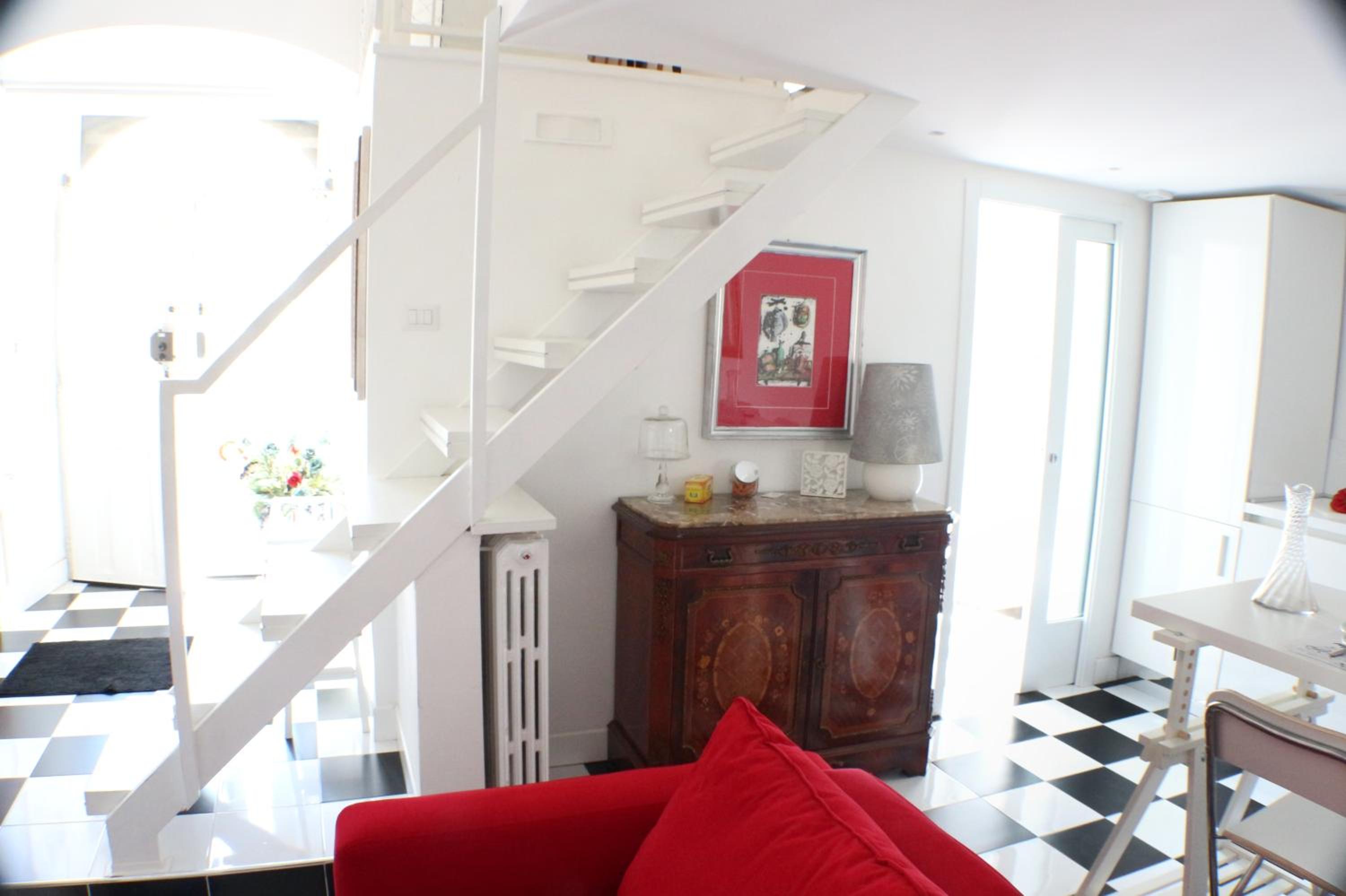 Apartment - Split Level - Photo 19