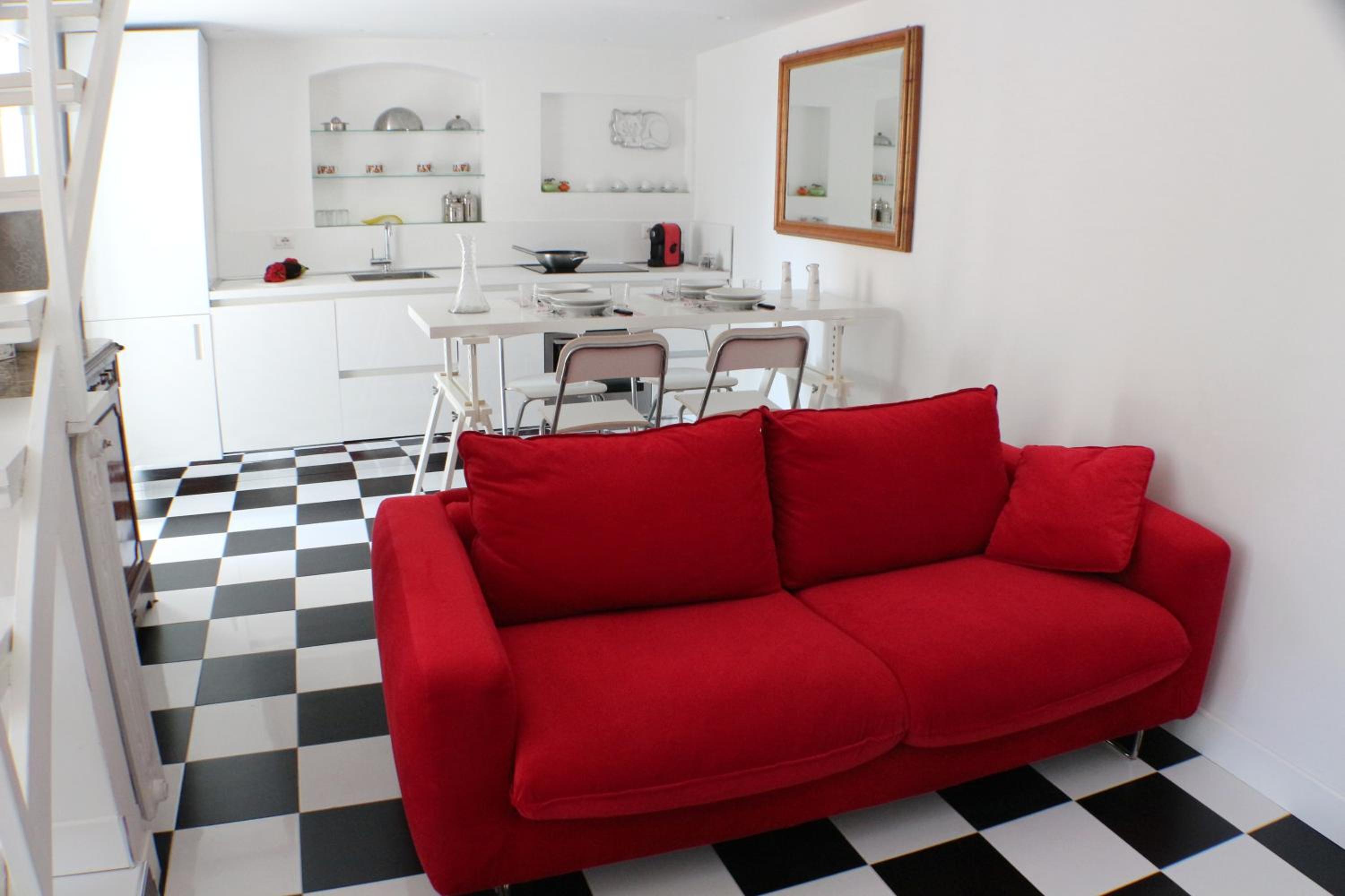 Apartment - Split Level - Photo 24