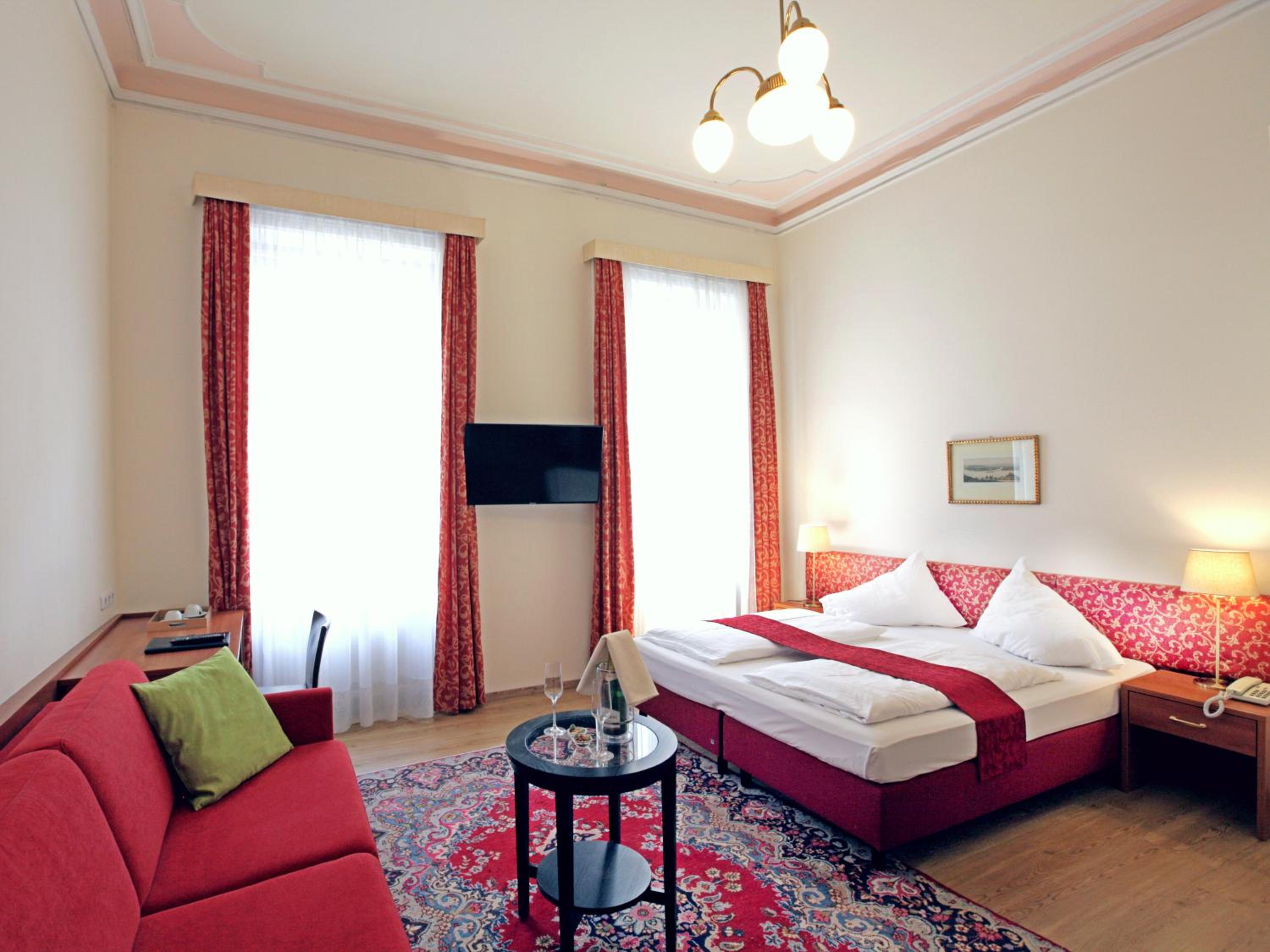 Large Double or Twin Room