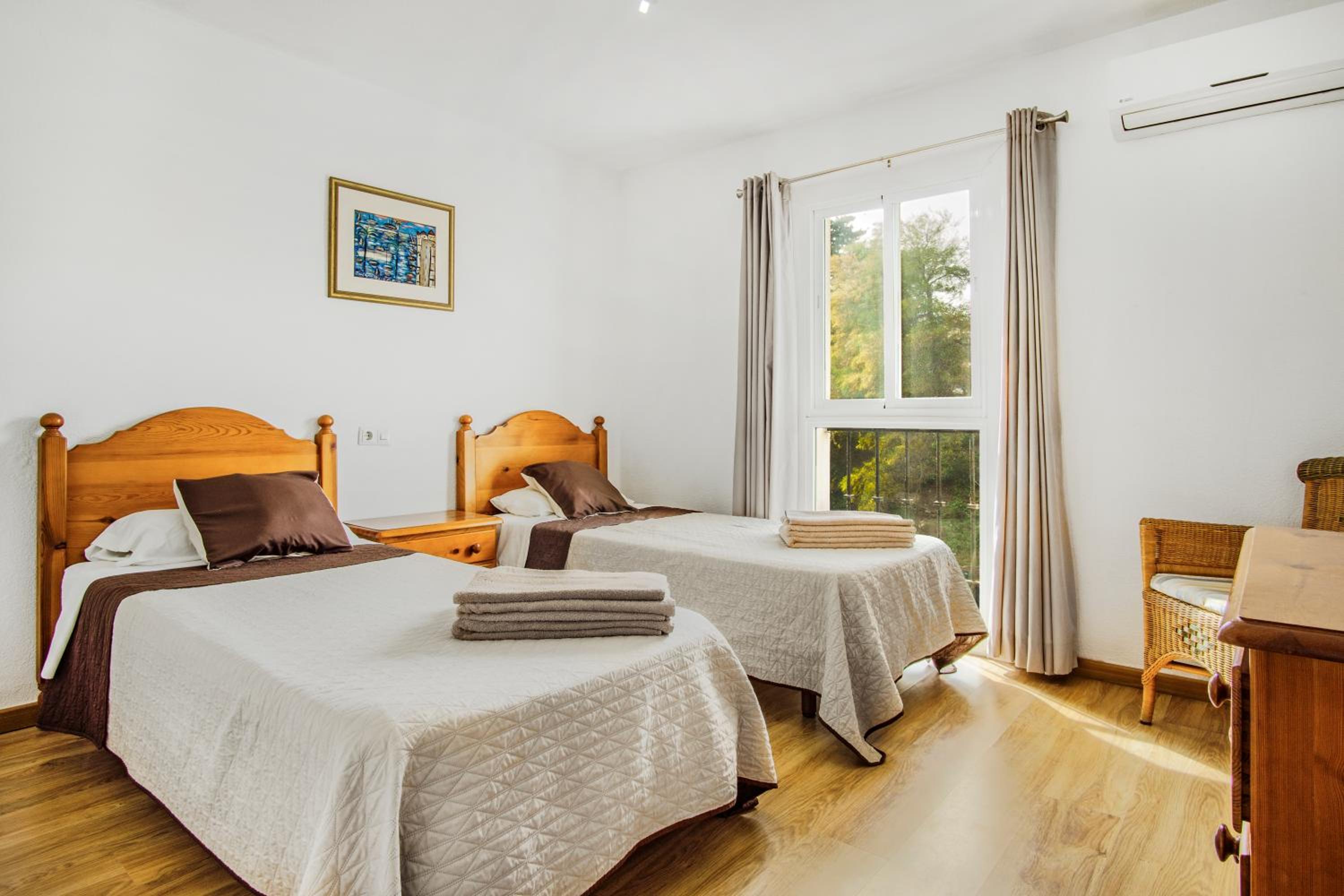 Two-Bedroom Apartment with Terrace photo 2