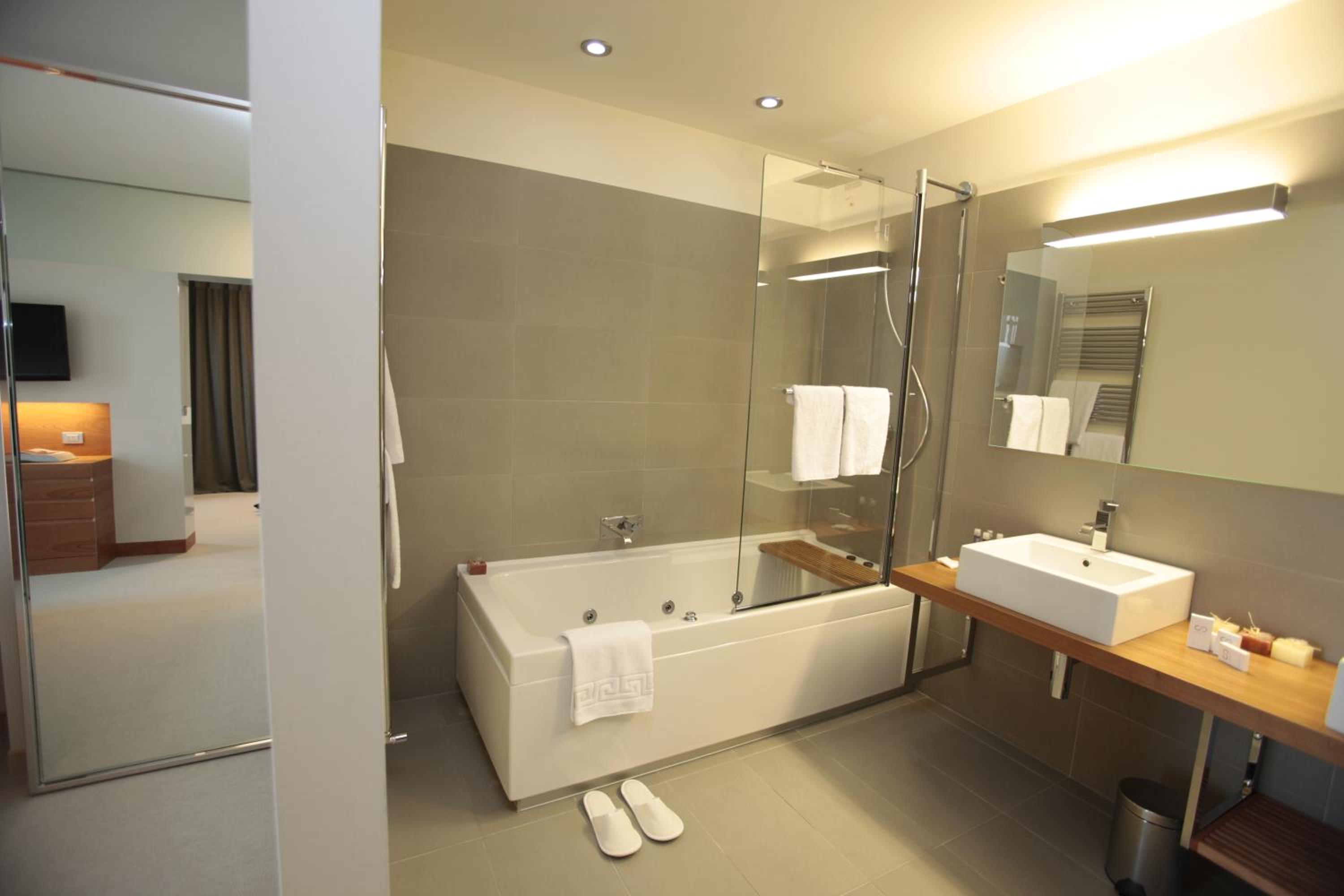 Suite with Terrace photo 2