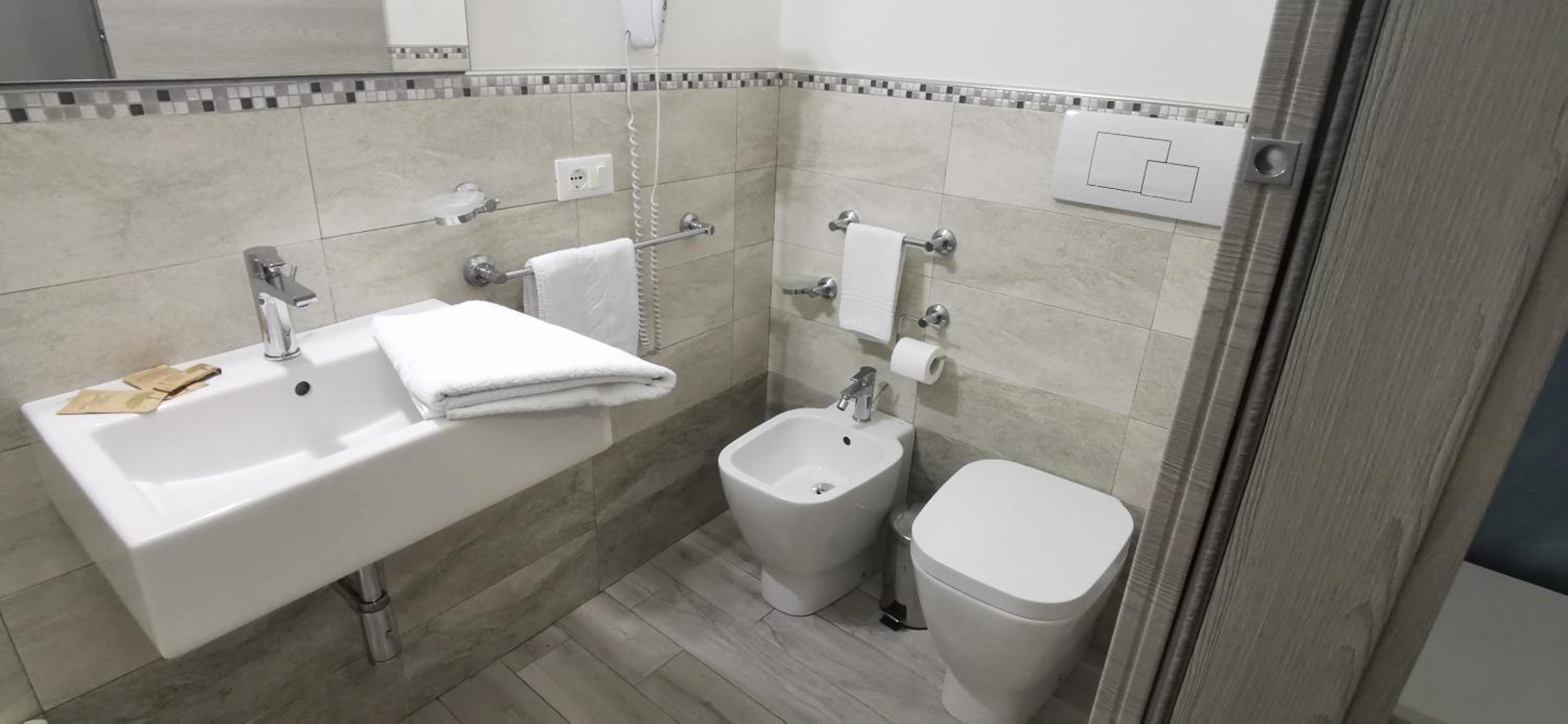 Deluxe Single Room photo 2