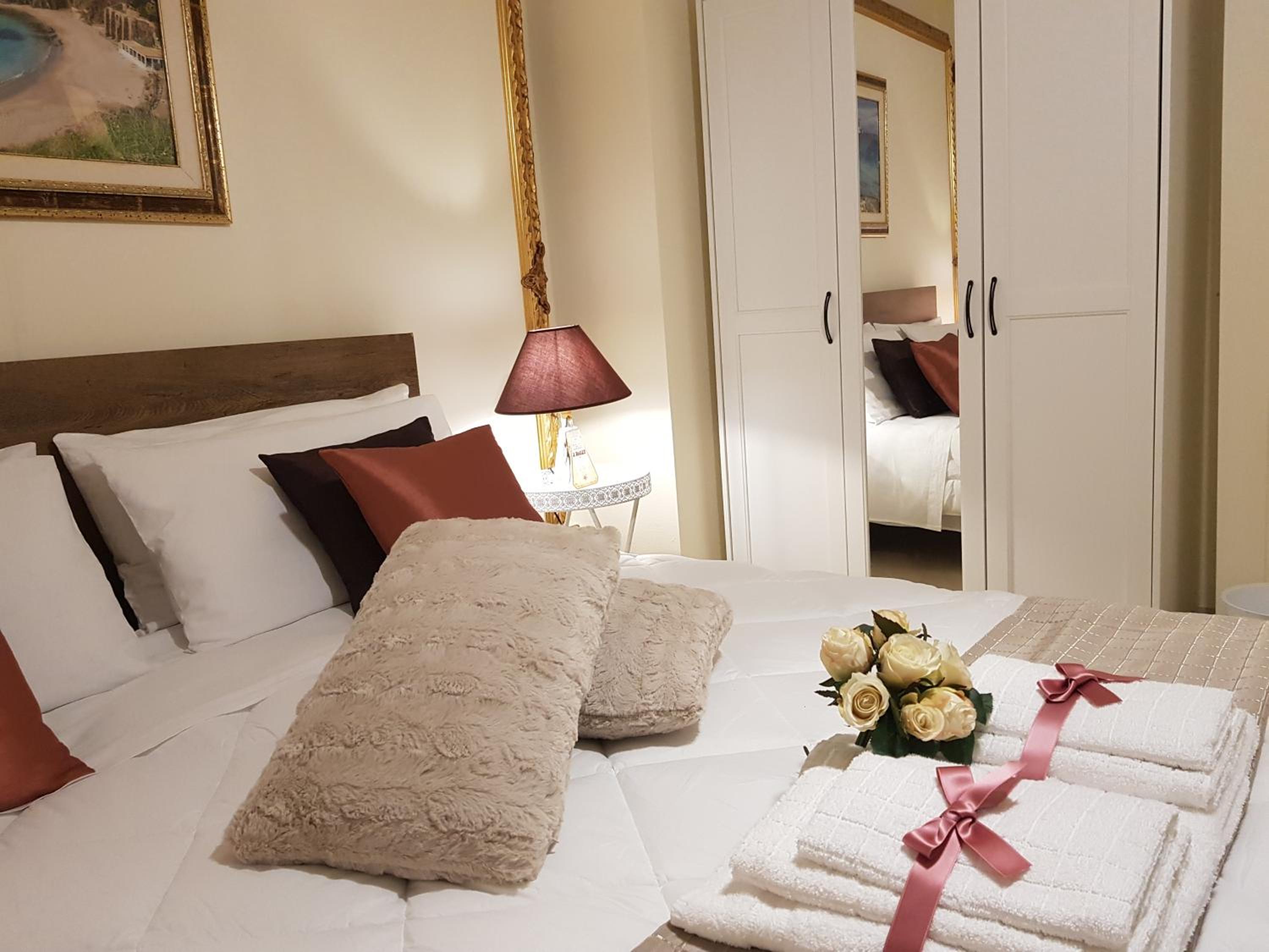 Superior Double Room with Internal Private Bathroom - Photo 4