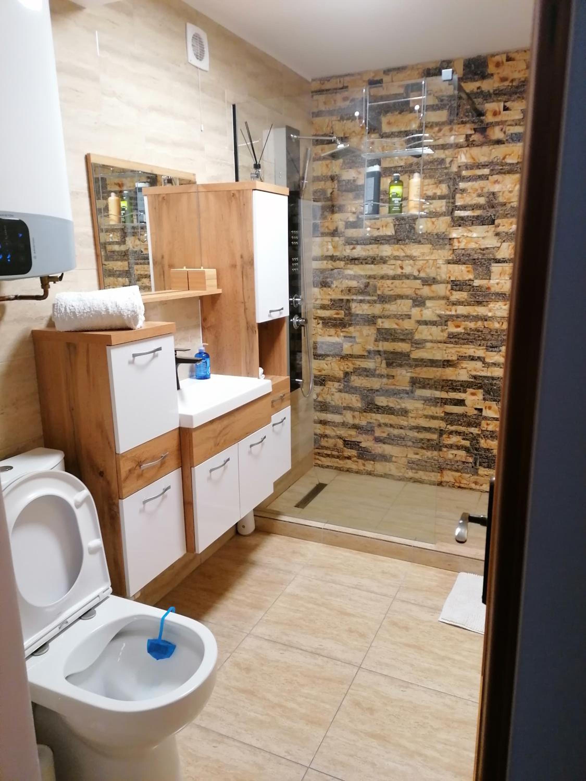 One-Bedroom Apartment - Photo 10