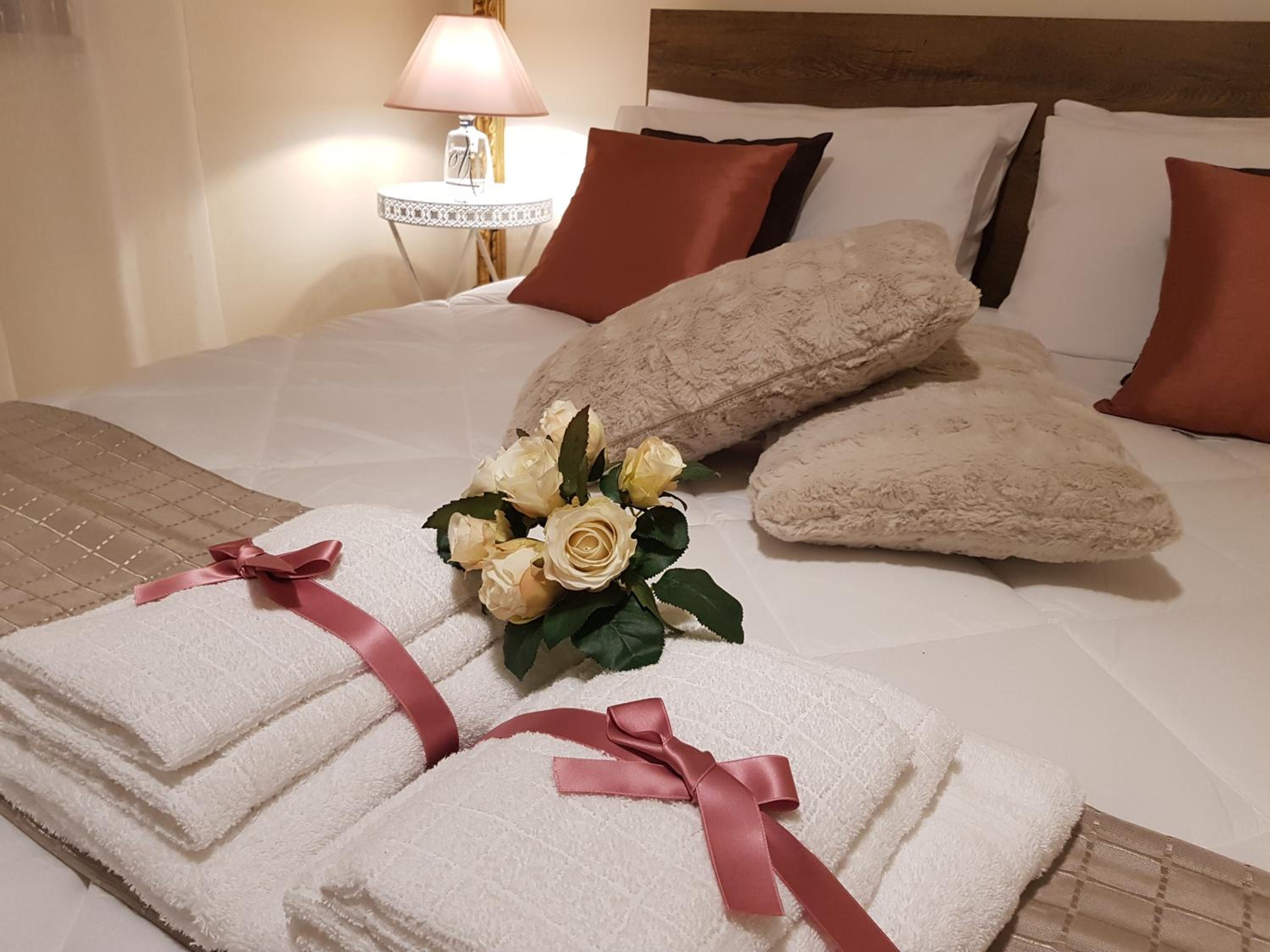 Superior Double Room with Internal Private Bathroom - Photo 3