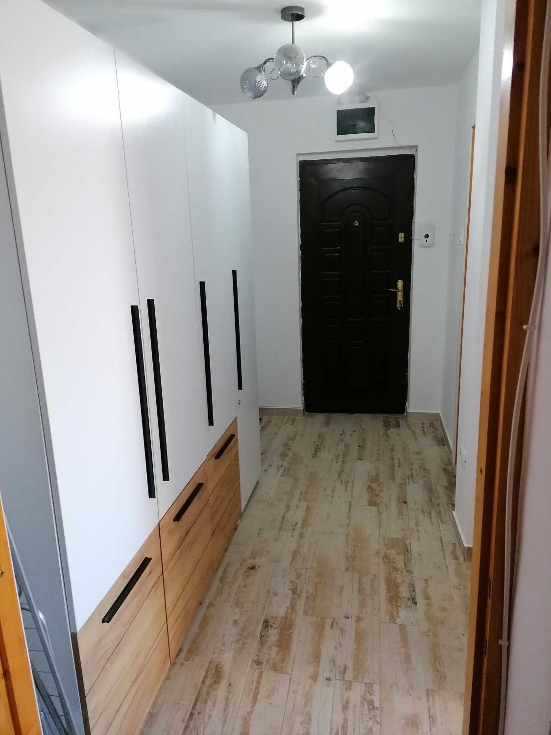 One-Bedroom Apartment - Photo 16